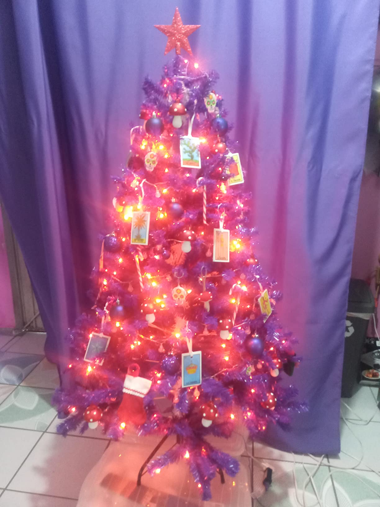 HAPPYGRILL 7.5FT Pre-Lit Upside Down Christmas Tree Snow Christmas Tree with 1100 Branch Tips, 400 LED Lights, 8 Lighting Modes, Artificial Xmas Tree for Holiday Decor customer photo 1