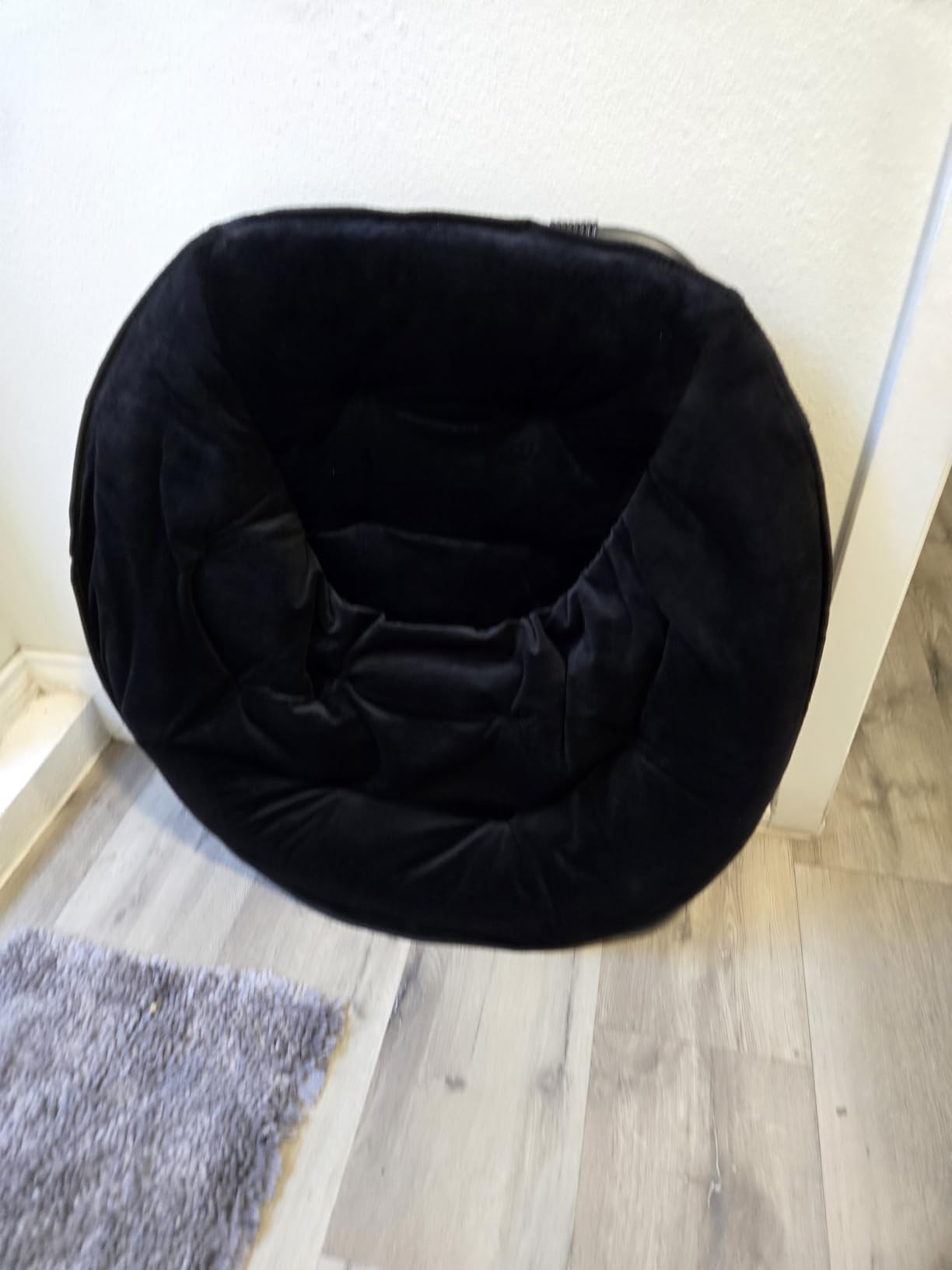 Grezone Folding Faux Fur Saucer Chair, Portable Folding Soft Moon Chair for Bedroom, Dorm Rooms, Apartments, Lounging, Garden and Courtyard, Black customer photo 2