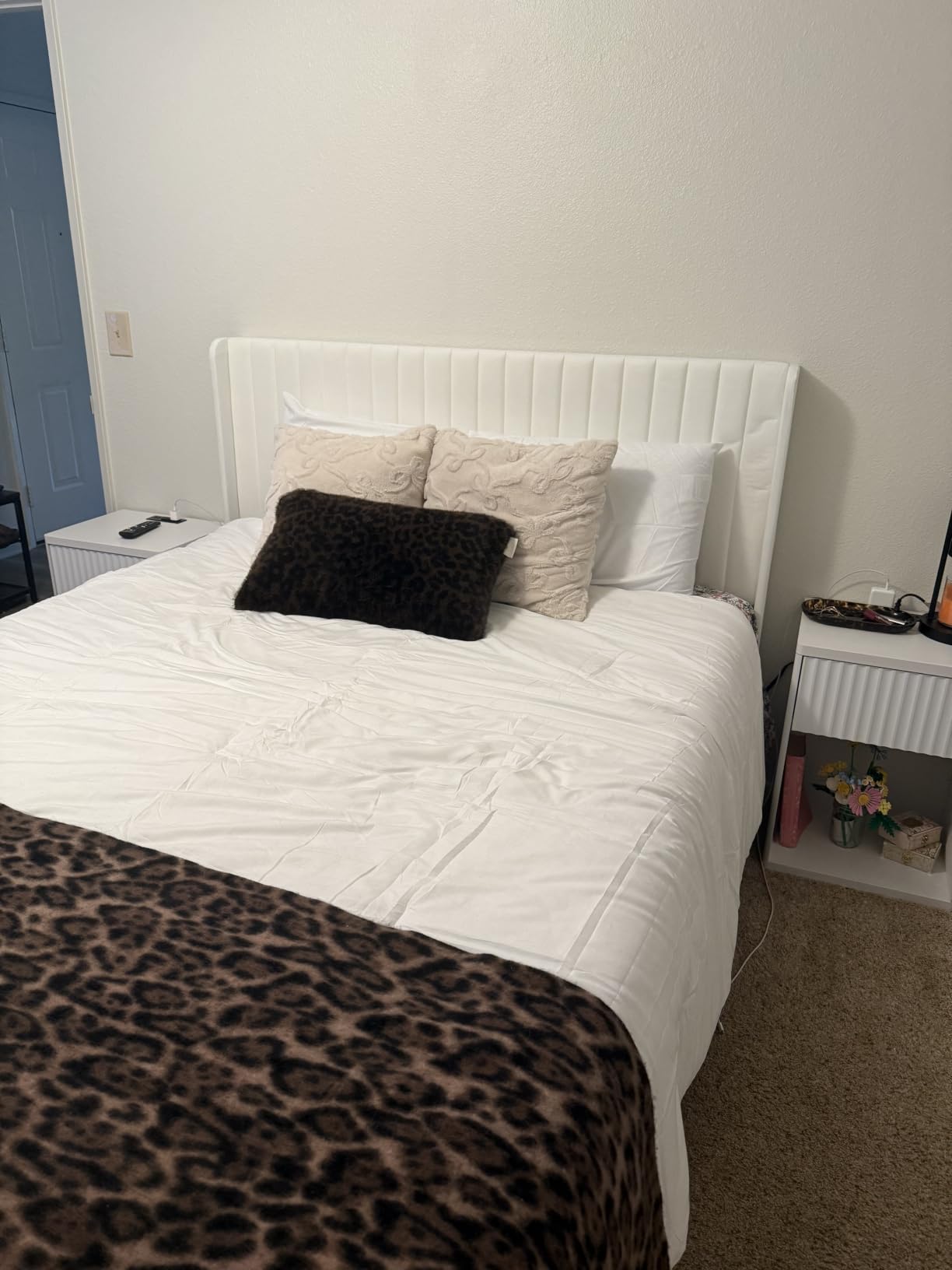Allewie Queen Size Velvet Bed Frame, Vertical Channel Tufted Wingback Headboard, Upholstered Platform Bed, Strong Wooden Slats, No Box Spring Needed, Easy Assembly, White customer photo 1