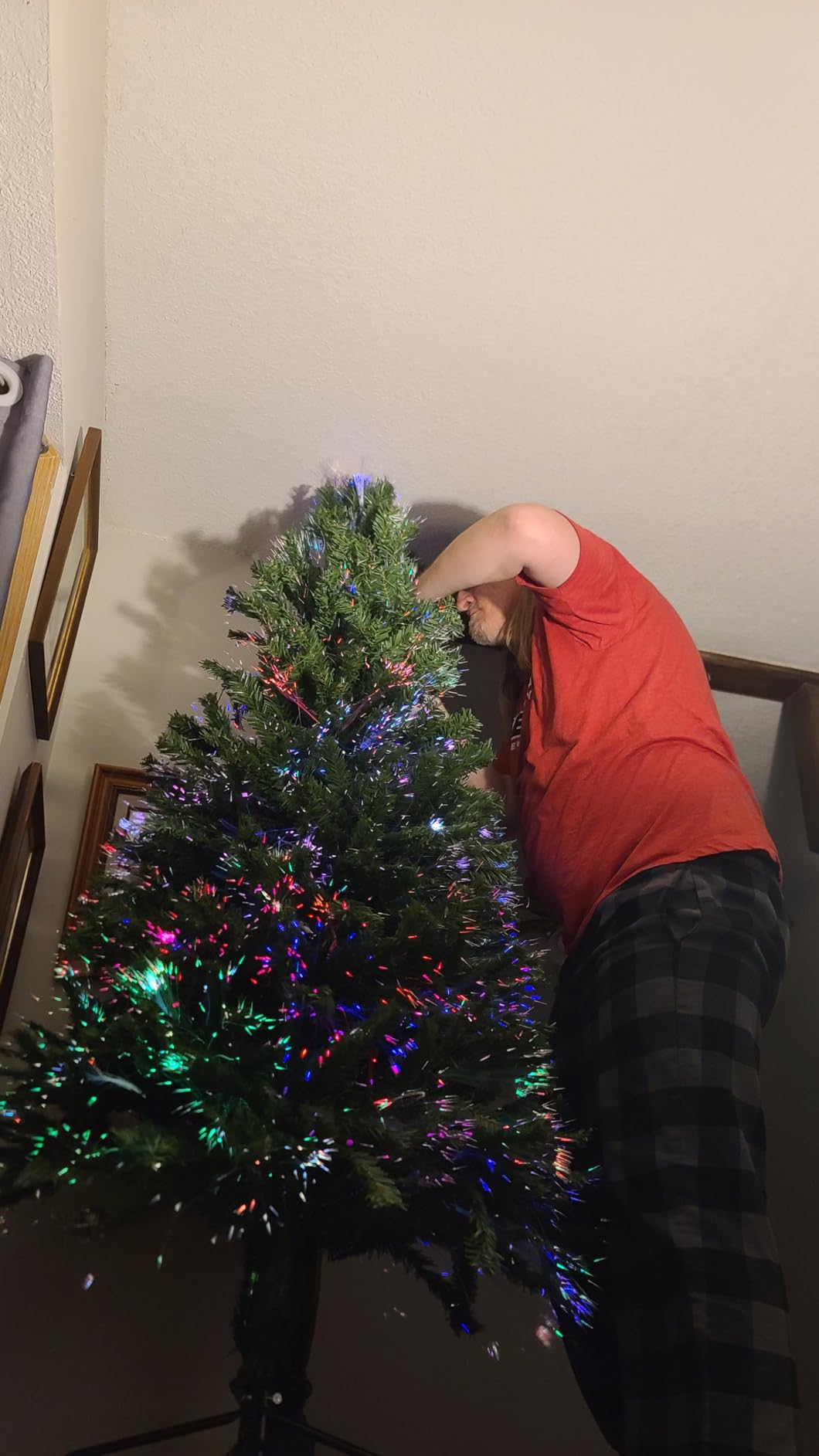 HAPPYGRILL 7FT Pre-lit Fiber Optic Christmas Tree, Artificial Xmas Tree Spruce Tree Green Tree with Metal Stand, 820 Branch Tips, Full Tree for Holiday Decoration customer photo 2