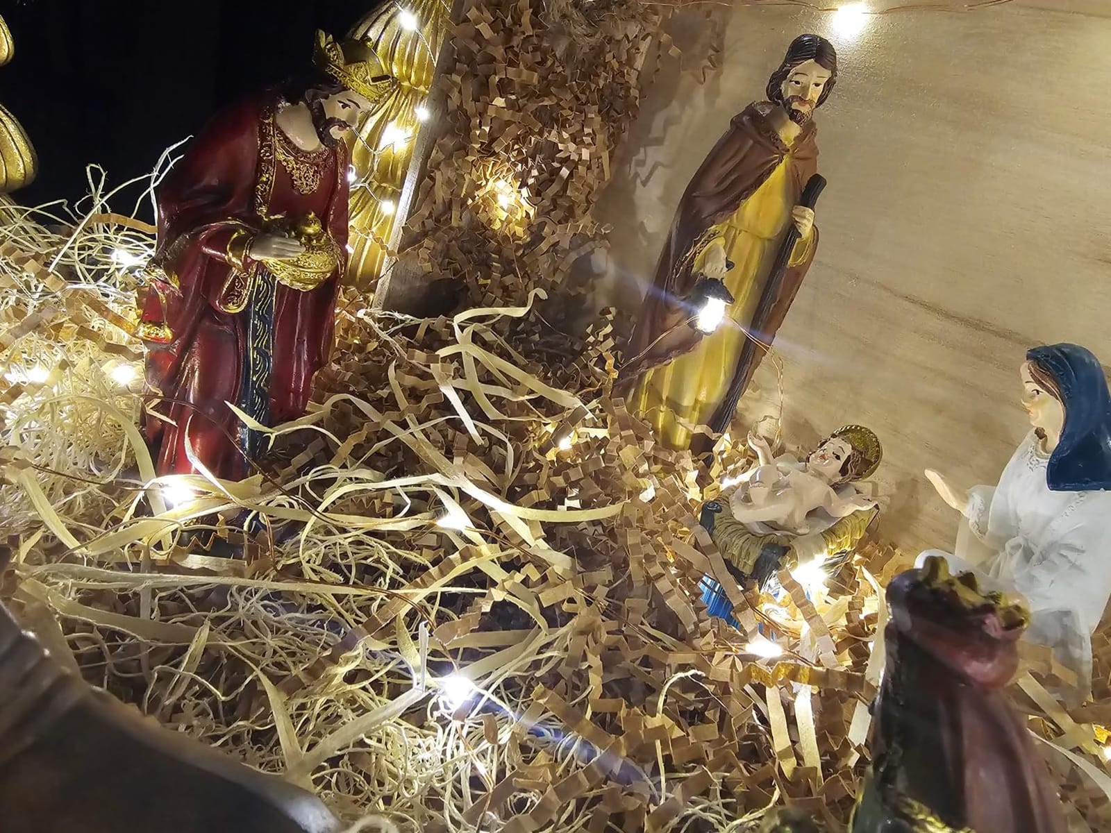 BESBLEE Nativity Sets for Christmas Indoor Set of 13 Pieces 3.9 Inches | Tabletop Holidays Home Decor Classic Nativity Scene Resin Figurines Set Religious Decorations customer photo 2