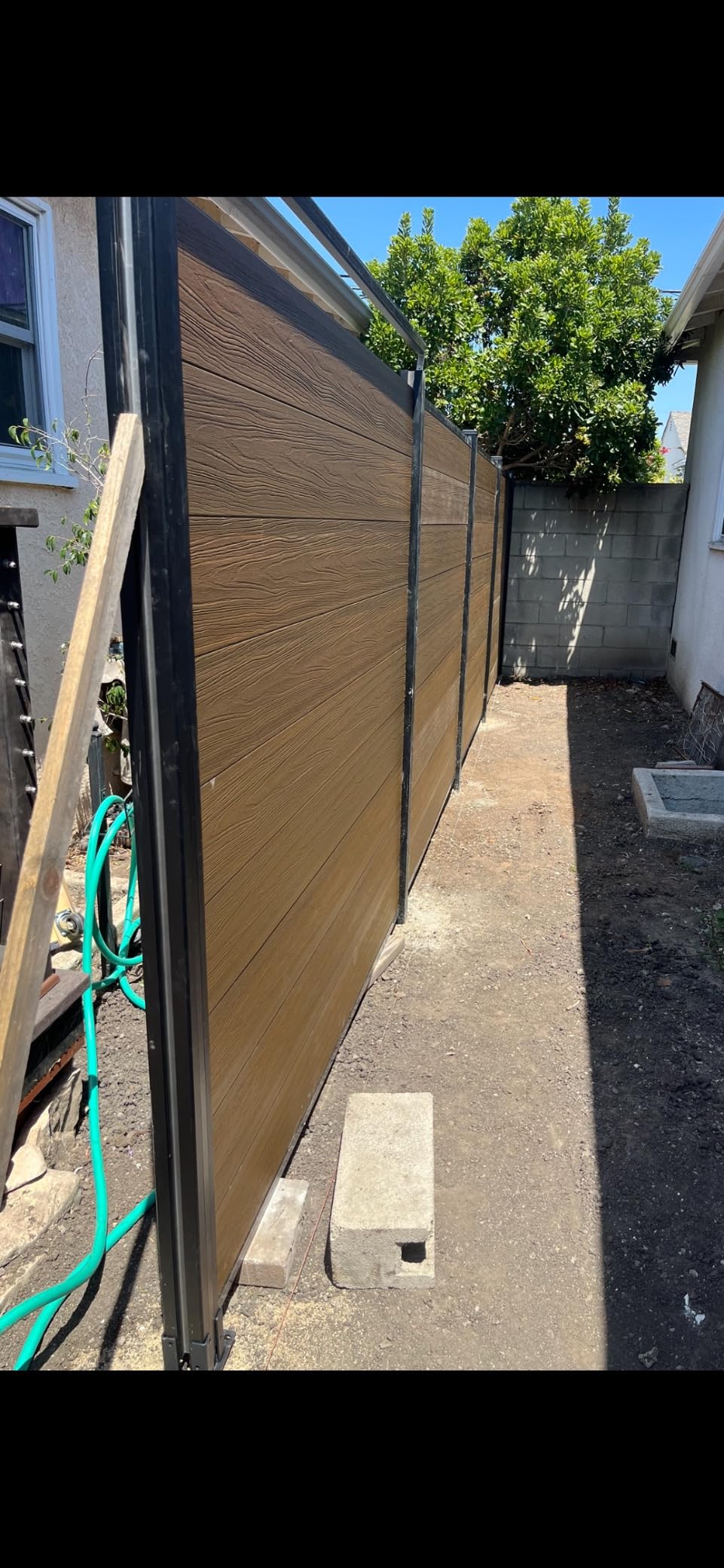Mondaria Privacy Fence Panels for Outside, 6ft(W) x 6ft(H) Outdoor Privacy Panels with 1 Post, Wind Resistant Wood Plastic Composite Fencing Panels for Patio, Backyard, Garden and Swimming Pool (Brown) customer photo 1
