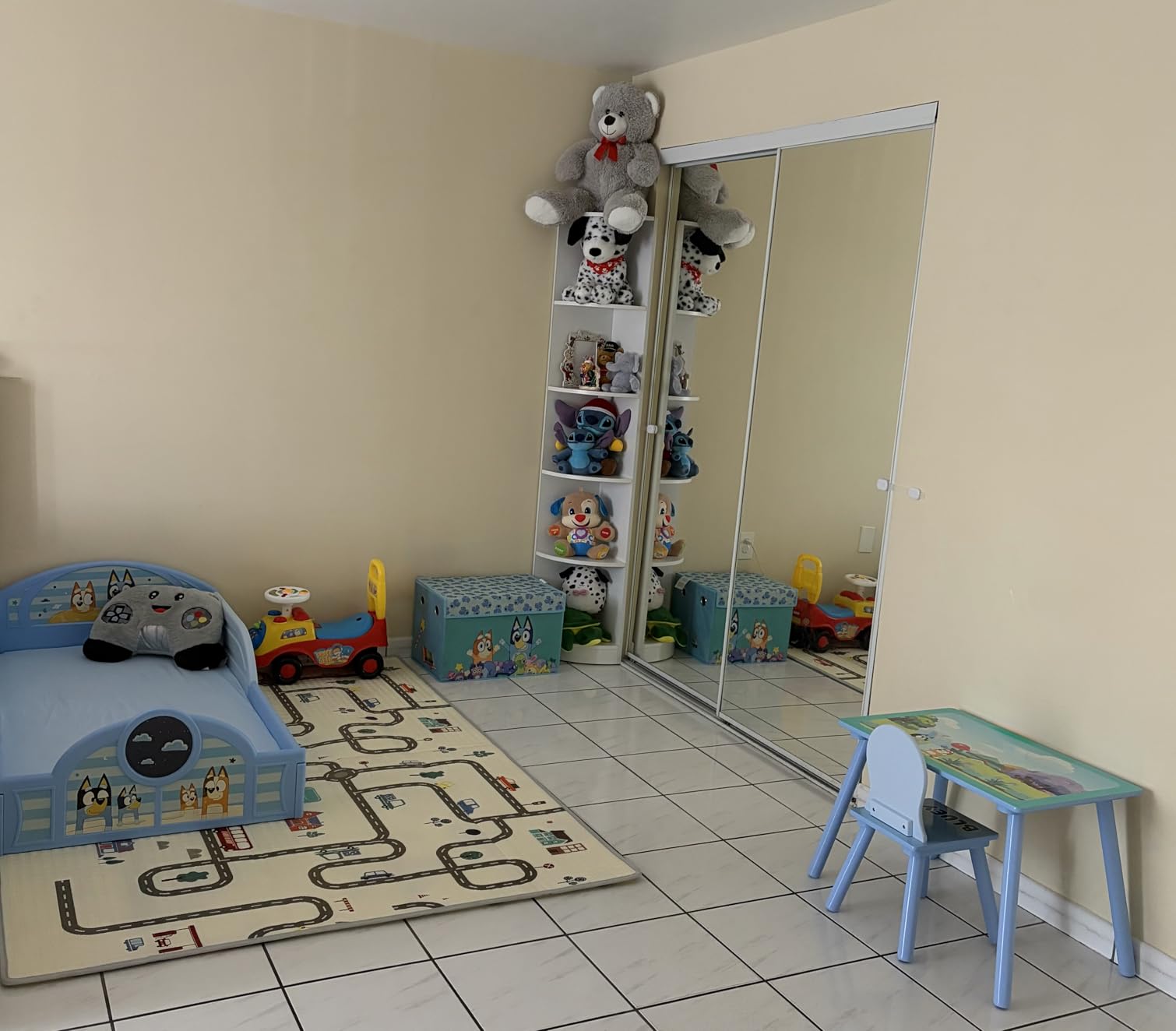 Delta Children - PAW Patrol 4-Piece Toddler Room-in-a-Box Set - Includes Sleep and Play Toddler Bed, Table, 1 Chair and Toy Box, Blue customer photo 2