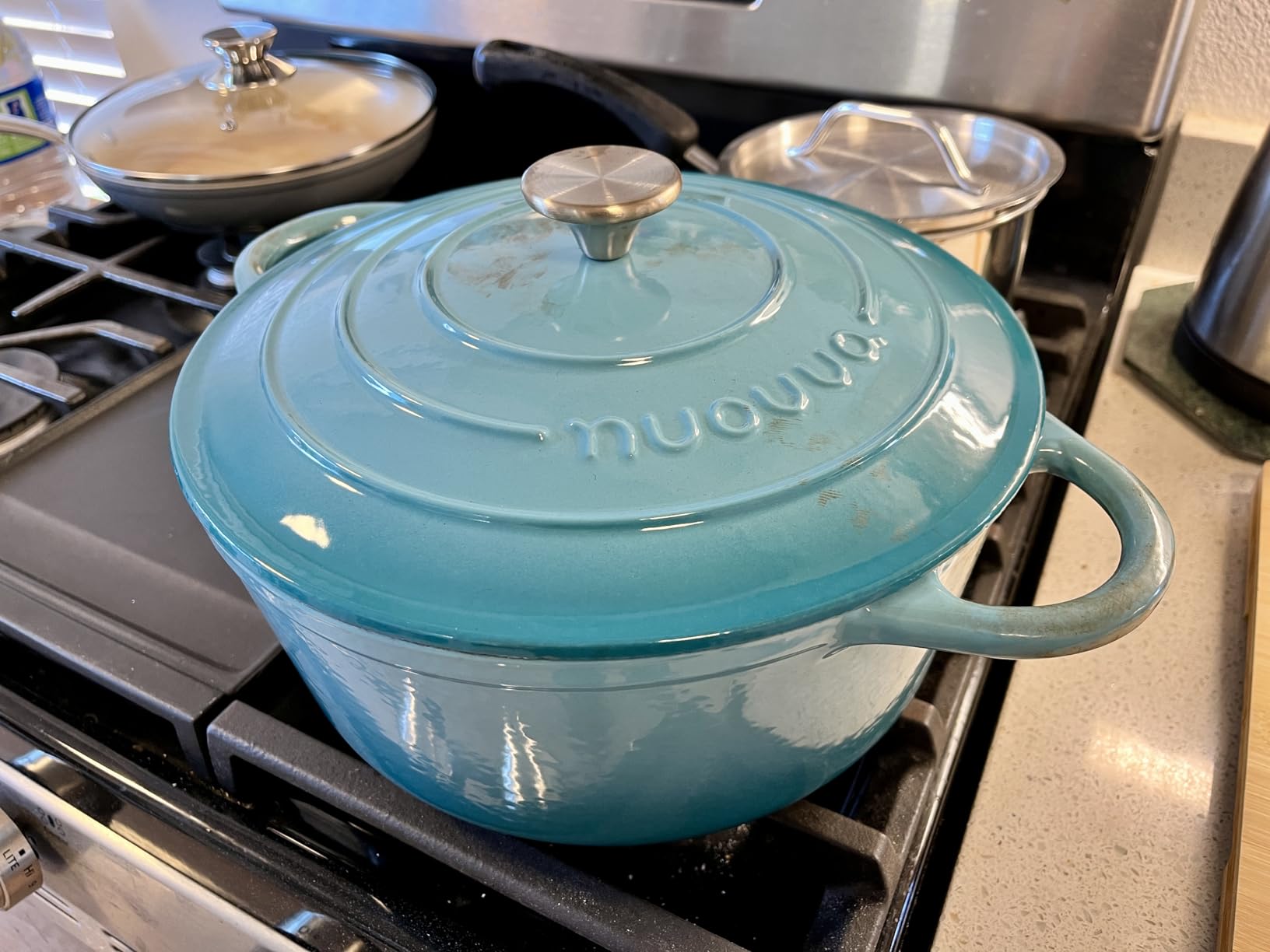 Nuovva Enamelled Cast Iron Dutch Oven Pot with Lid-6.4 Quart Non Stick Casserole Pot-Heavy Duty & Oven Safe up to 500° F for Bread Baking, Braising, Stews, Roasting - 28cm Dark Blue customer photo 1