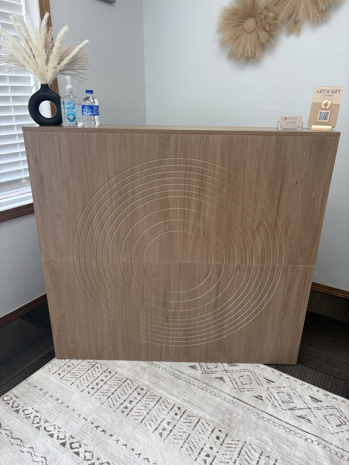 Tribesigns Reception Desk with Counter, Modern Front Desk Reception Room Table with Cable Grommet, 47 inch Retail Counter for Checkout, Lobby, Beauty Salon, Home Office Desk, Oak customer photo 2