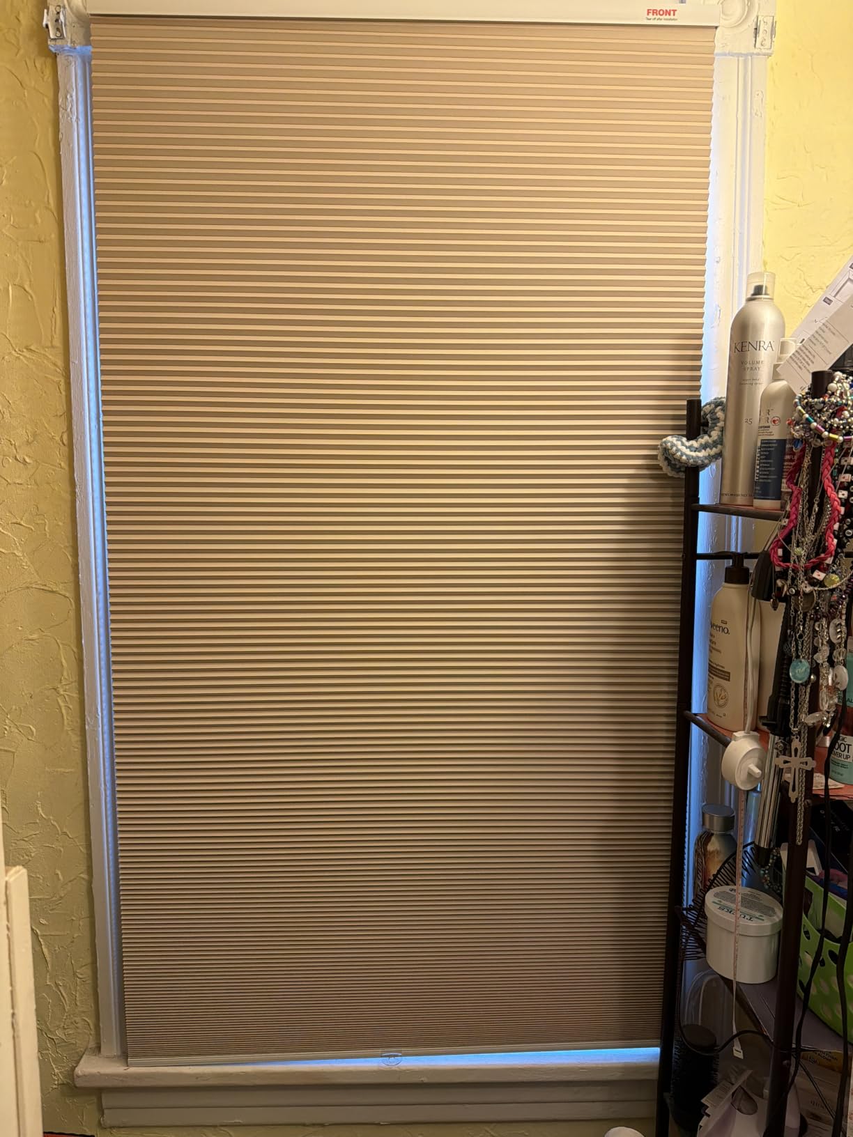 Blackout Cordless Cellular Shades for Windows, Honeycomb Blinds with Thermal Insulation, UV Protection, Child Safe, Privacy Light Control, Easy to Install, 28