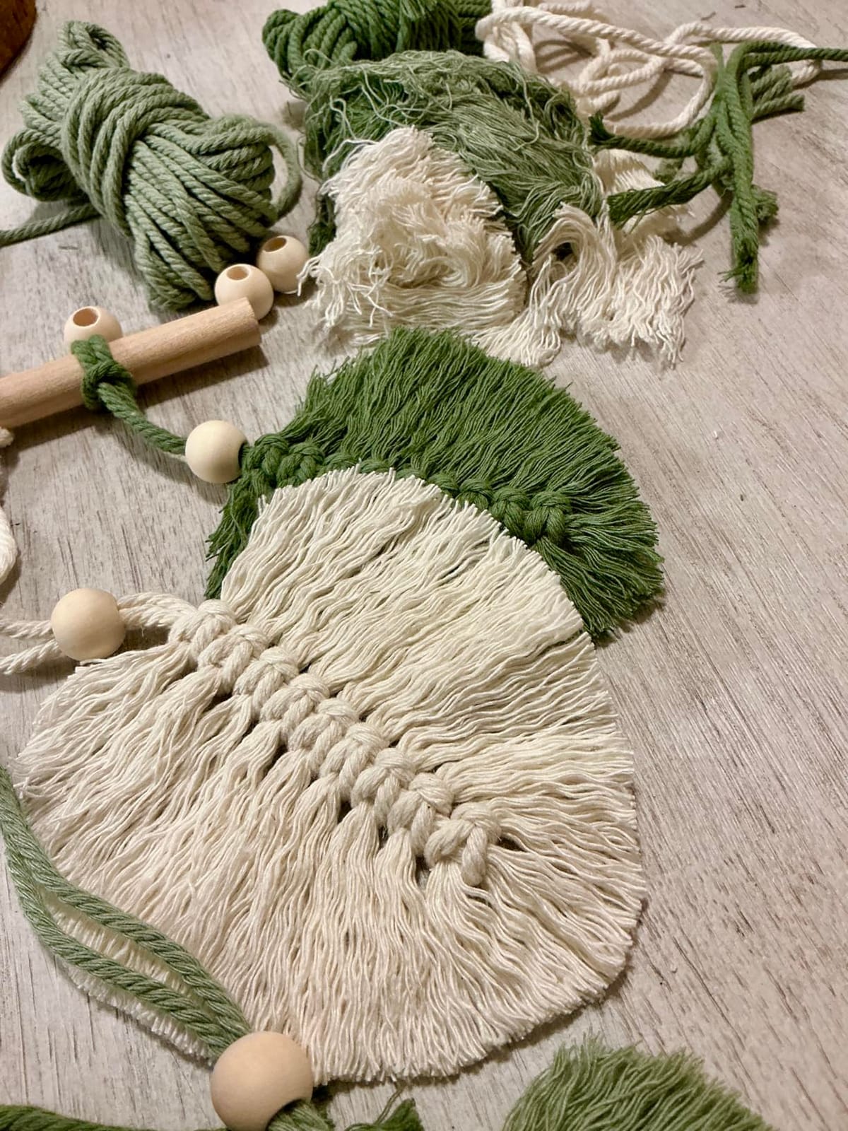FREEBLOSS DIY Macrame Leaf Wall Hanging Beginners | Macrame Kit Leaf Woven Tapestry Feather Wall Hanging DIY Macrame Kit for Adults Birthday Gift customer photo 2