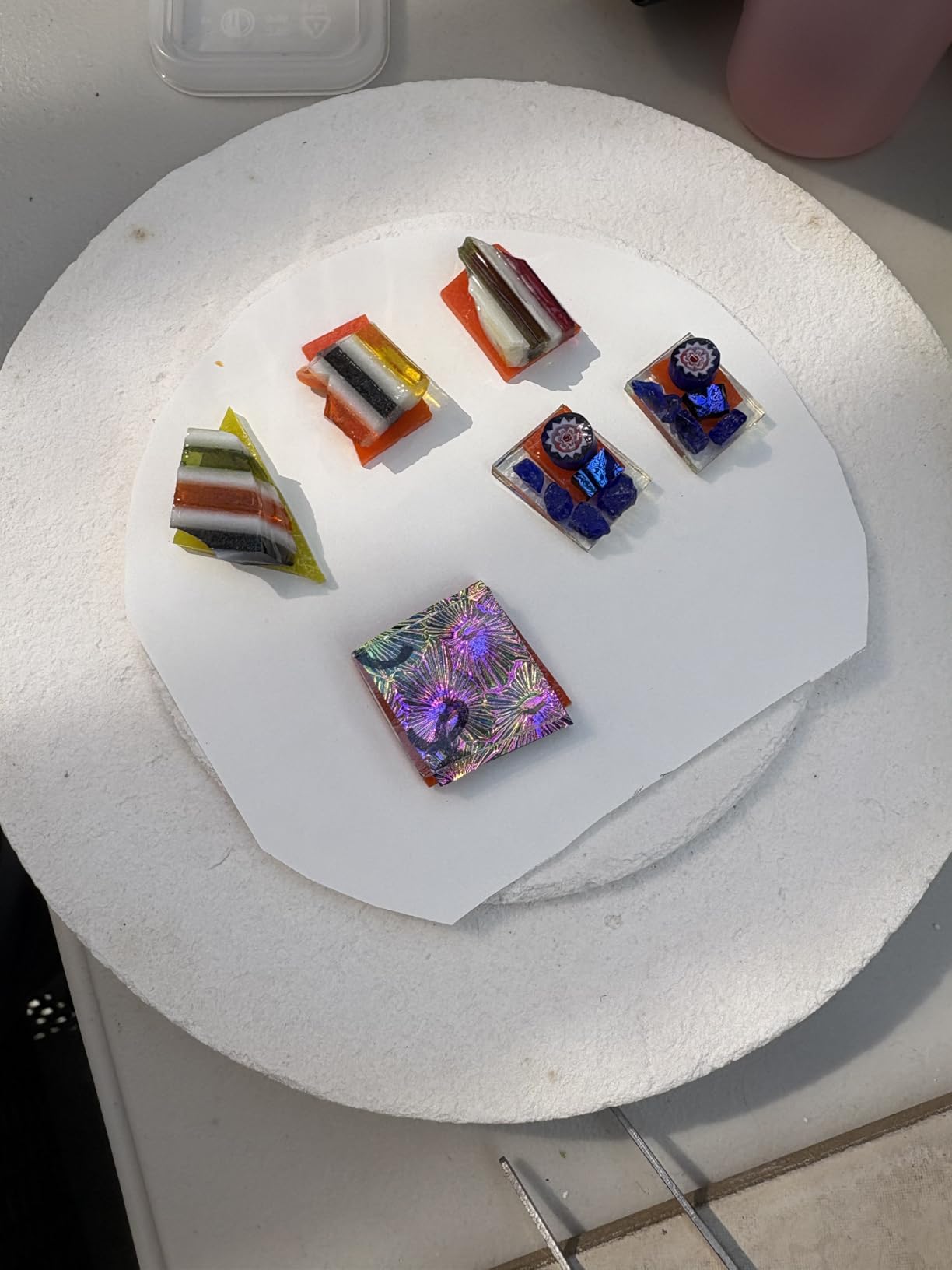 Tujoe 1 Pcs Large Microwave Kiln with 50 Pcs Kiln Paper Professional Glass Jewelry DIY Tools Pottery Kit for Home Use Glass Fusing Melting Jewelry Making Fuseworks Beginners customer photo 1