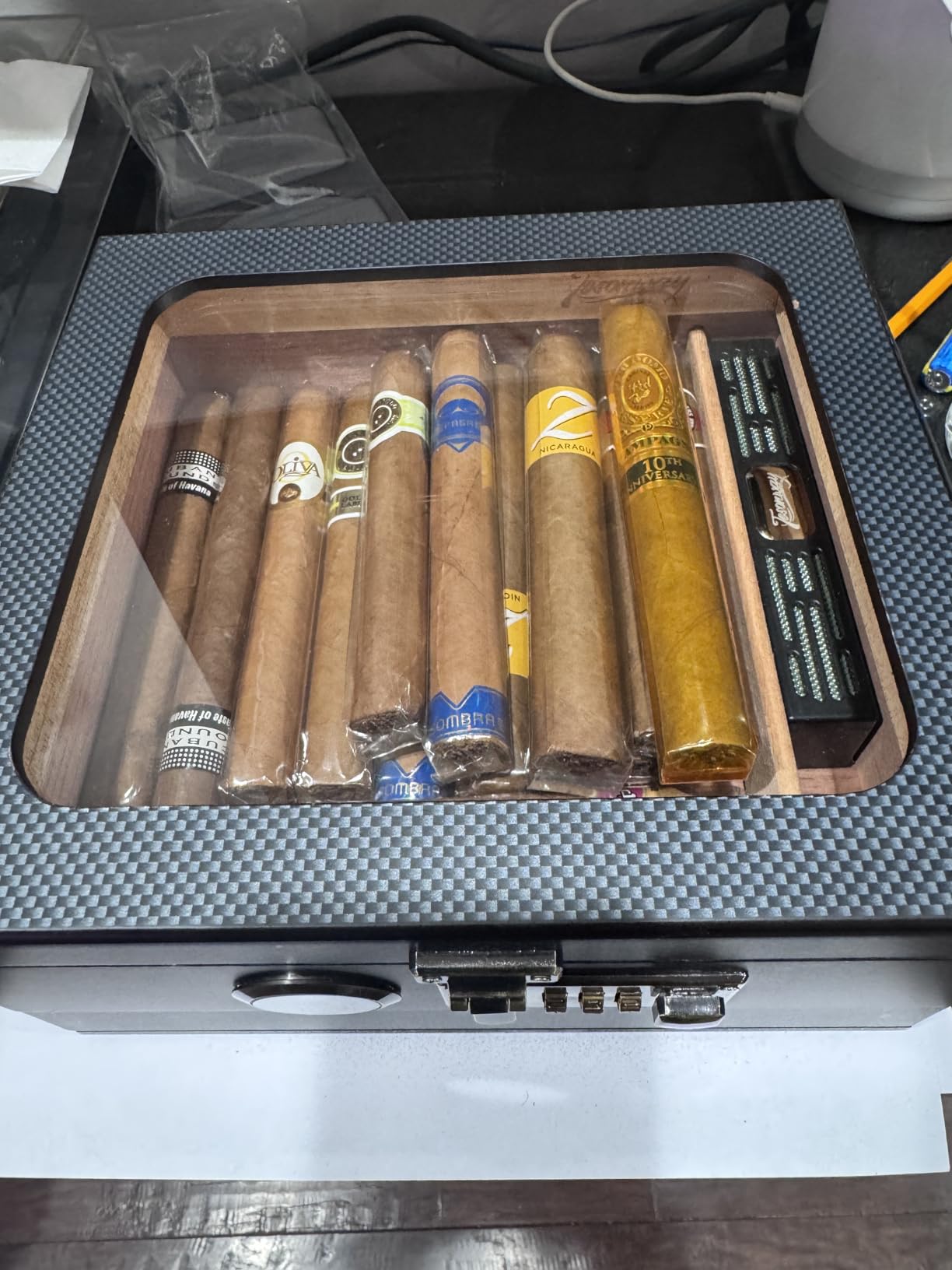 Tesonway Cigar Humidor, Cedar Wood Humidor Cigar Box, Glass Top Desktop Humidor with Front Hygrometer, Humidifier, Divider, Accessories Drawer and Combination Lock, Cigar Gifts for Men (Brown) customer photo 1