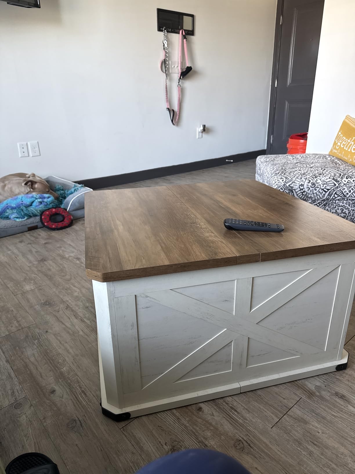 VASAGLE LIRY Collection - Farmhouse Coffee Table with Storage, Square Coffee Table for Living Room, Center Table with Flip-Top Lids, Honey Brown and Rustic White customer photo 1