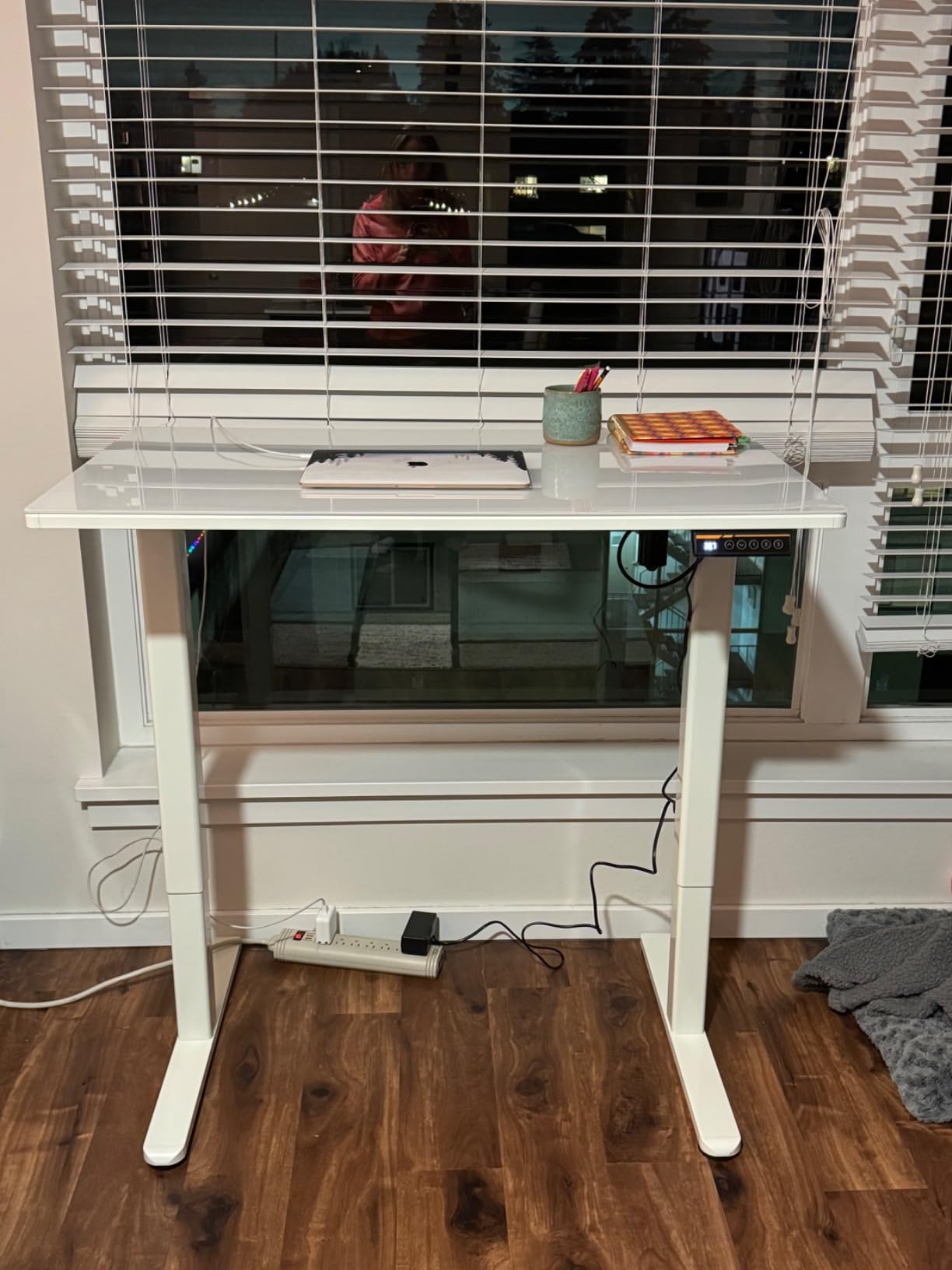 Claiks Glass Standing Desk 48x24 Inch Super White | Smooth Height Adjustment, Tempered Glass Top, 3 Memory Presets, Stand Up, 132 lbs Capacity, Quick Install customer photo 2