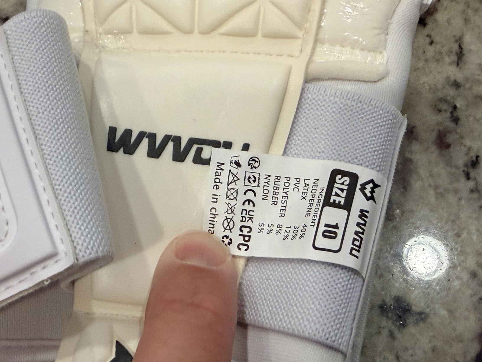 WVVOU Soccer Goalie Gloves for Adults and Youth, High Performance Goalkeeper Gloves with 5 Detachable Finger Saves, Soccer Gloves with 4mm Sticky Latex Palm customer photo 1