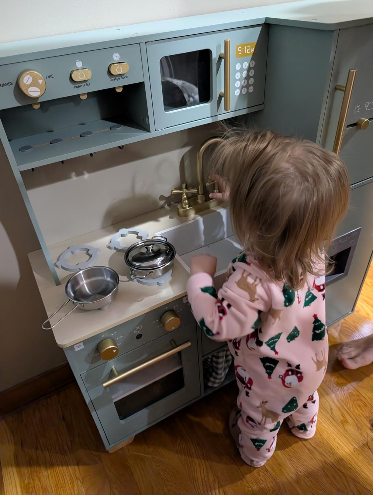 ROBUD Play Kitchen for Kids Toddlers, Wooden Play Kitchen, Toy Kitchen Set | Realistic Accessories, Plenty of Play Features, Modern Style Toy Kitchen for Girls & Boys, Gift for Ages 3+, Pink customer photo 1