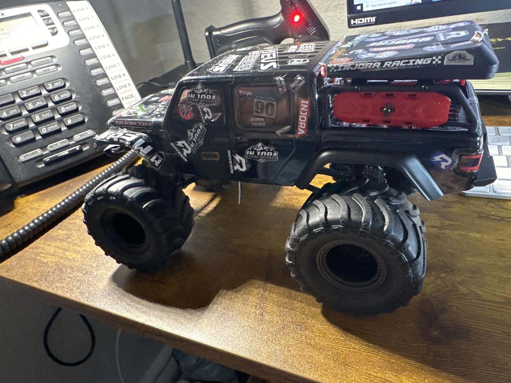 Axial SCX24 Jeep Gladiator RC Truck 4WD Rock Crawler Green AXI00005V2T3 | Brushed, RTR Ready-To-Run, Nothing Needed to Complete customer photo 1