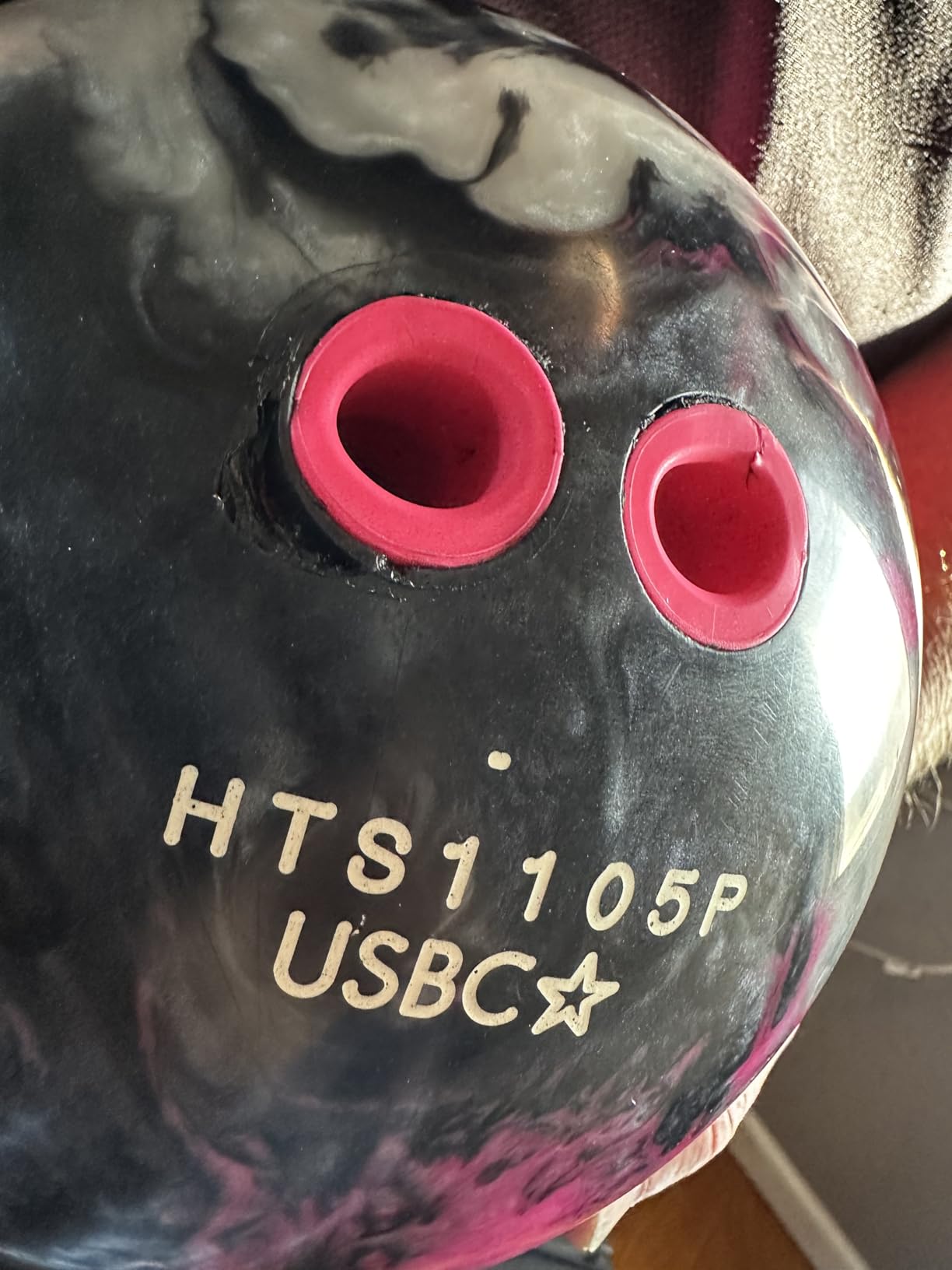 Columbia 300 White Dot Wild Orchid Bowling Ball customer photo 2