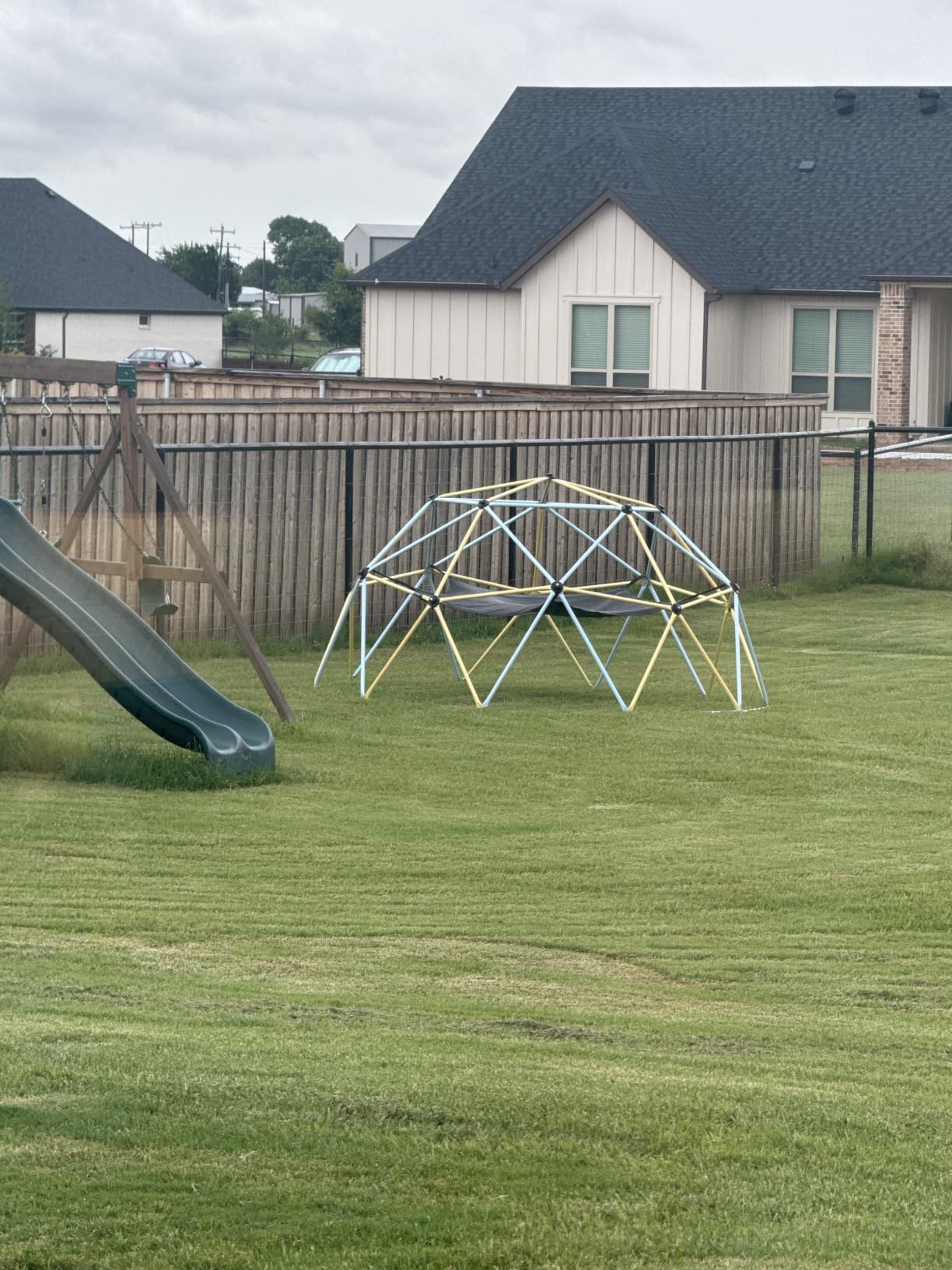 VEVOR Climbing Dome for Kids 3 to 10 Years Old 10FT Geometric Dome Climber | For Outdoor Backyard, Easy Assembly Play Equipment, Three-in-One Jungle Gym Load 750 lbs with Hammock, Swing, Climbing Grip customer photo 1