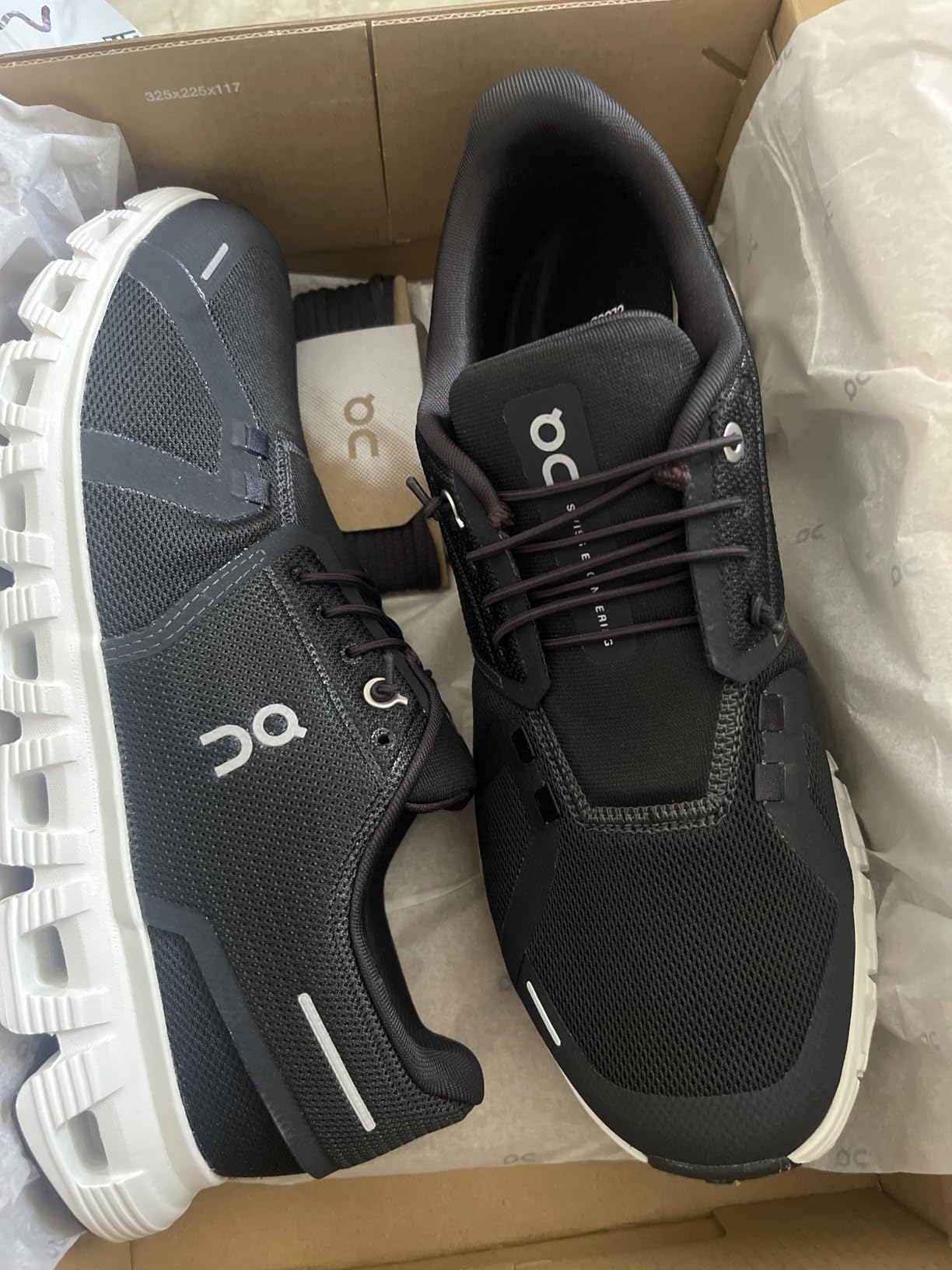 On Men's Cloud 6 Sneakers customer photo 2