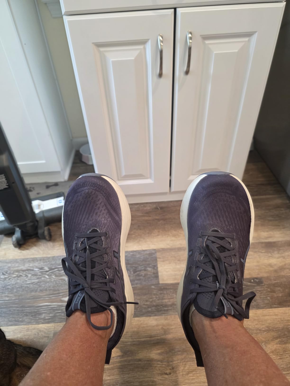 ASICS Men's Gel-Nimbus 27 Running Shoes customer photo 1