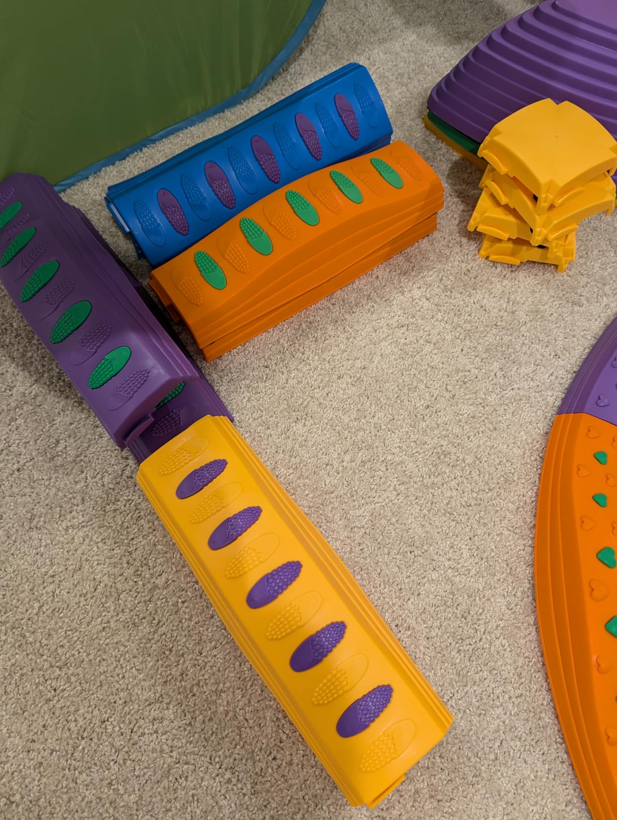 Costzon Wavy Balance Beam for Kids, 20-Piece Toddler Stepping Stones w/Textured Surface & Non-Slip Foot Pads, 180 LBS Weight Capacity, Coordination Blocks Gym Set, Obstacle Course Toys for Girls Boys customer photo 1