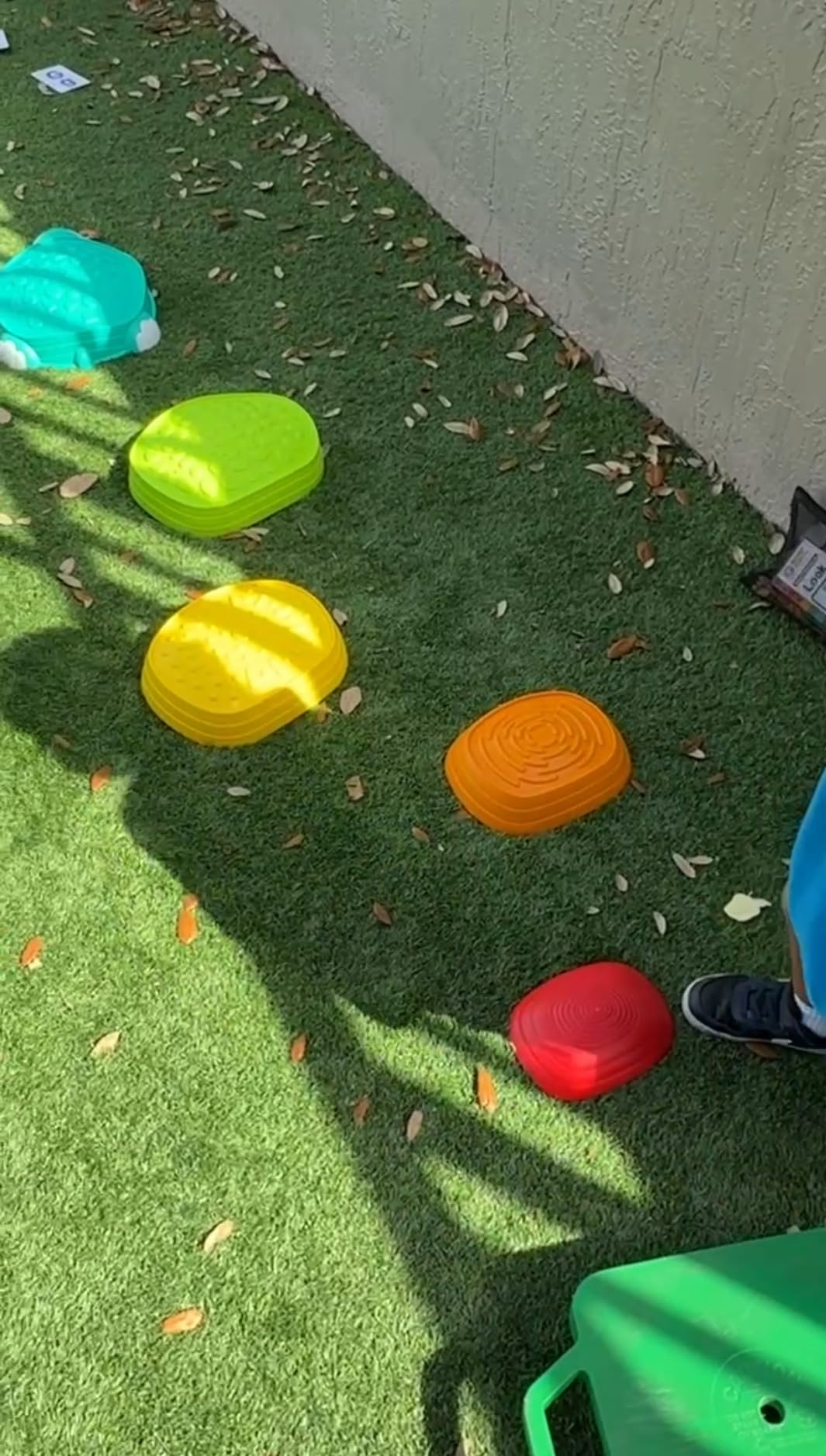 JOYIN 5 Pcs Turtle Balance Stepping Stones, Kids Turtle Path Jumping Stones, Toddler Obstacle Course Coordination Game Toys Indoor or Outdoor Play for Kids Aged 3+ customer photo 1