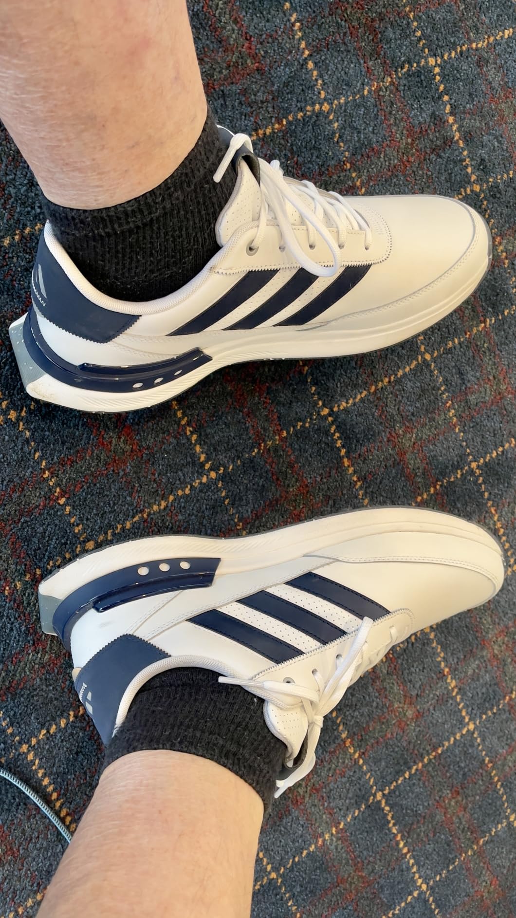 adidas Men's S2G '24 Spikeless Leather Golf Shoes customer photo 2
