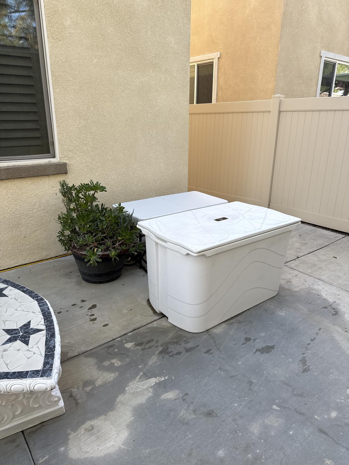 Frozin 400 Cold Plunge Tub with Water Chiller. Foam Insulation for Superior Ice Retention over Uninsulated Barrel or Inflatable Ice Baths. 100 Gallon Capacity (Cold Plunge Tub With Chiller) customer photo 2