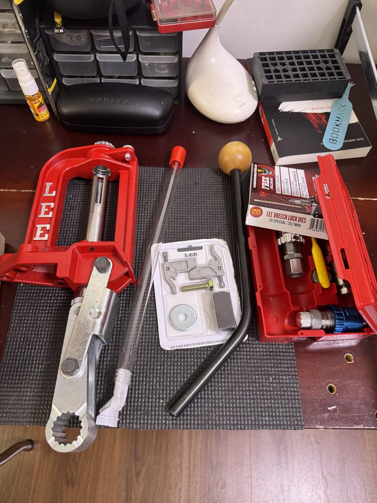 Lee Precision 92130: Challenger 40Th Anniversary Pack with 38 Spl / 357 Mag Breech Carb 3-Die Set customer photo 1