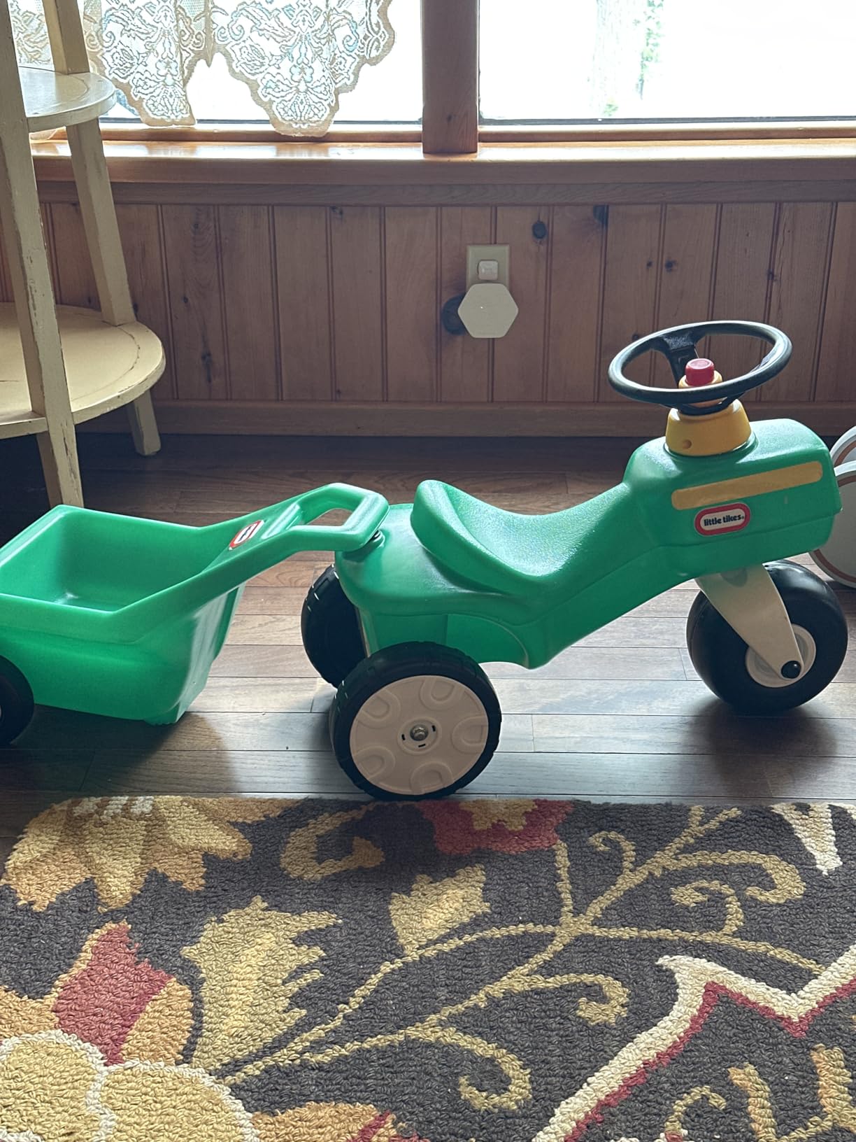 Little Tikes Tractor & Cart, Foot-to-Floor Ride-On, for Boys and Girls Ages 1-5 Years customer photo 1
