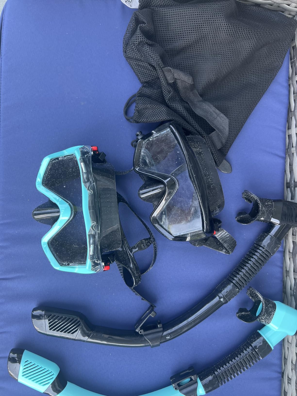 Aegend Snorkeling Gear for Adults Youth Kids, Snorkel Mask with Top Dry Valve - Panoramic View Anti-Leak and Anti-Fog with Mesh Bag for Snorkeling, Scuba Diving, Freediving & Swimming customer photo 2