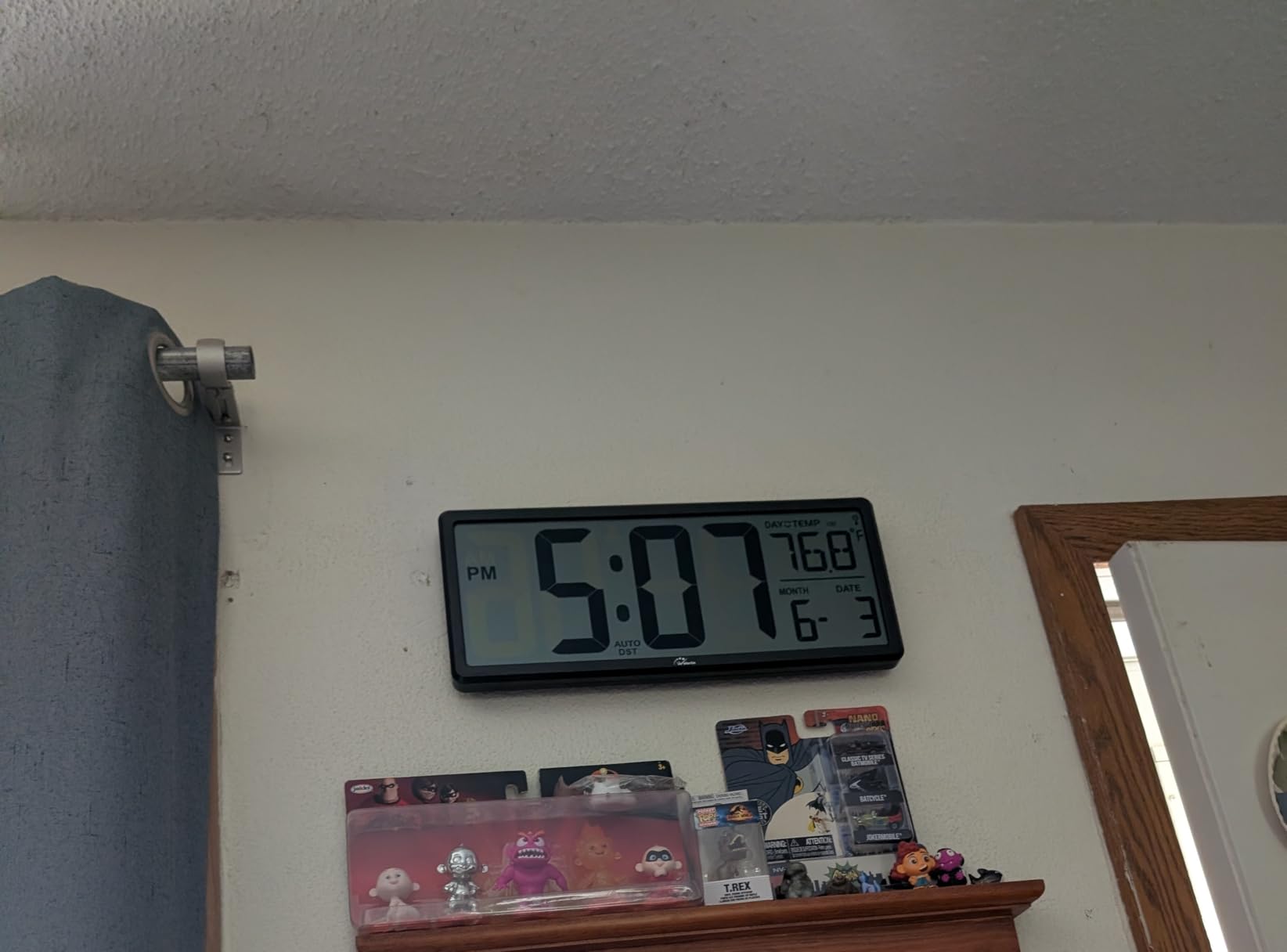 WallarGe 14.5'' Atomic Digital Wall Clock Battery Operated with Backlight | Large Display with Temperature and Date, Easy to Read and Set, Auto DST, 4 Time Zone customer photo 2
