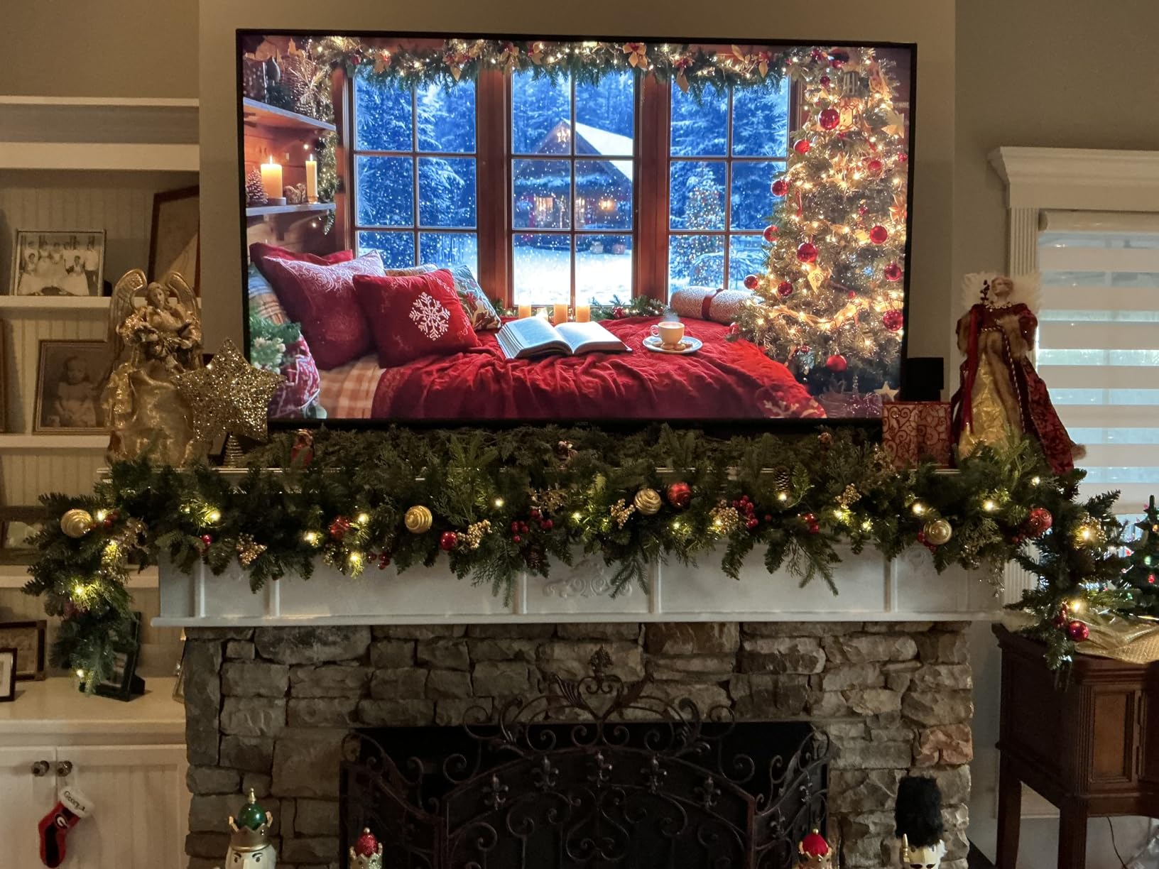 9FT Pre-Lit Artificial Christmas Garland with 50 LED Light Battery Operated, Holiday Decorations with 300 Tip Branch, for Indoor Door Home Stairs Fireplaces Wall customer photo 2