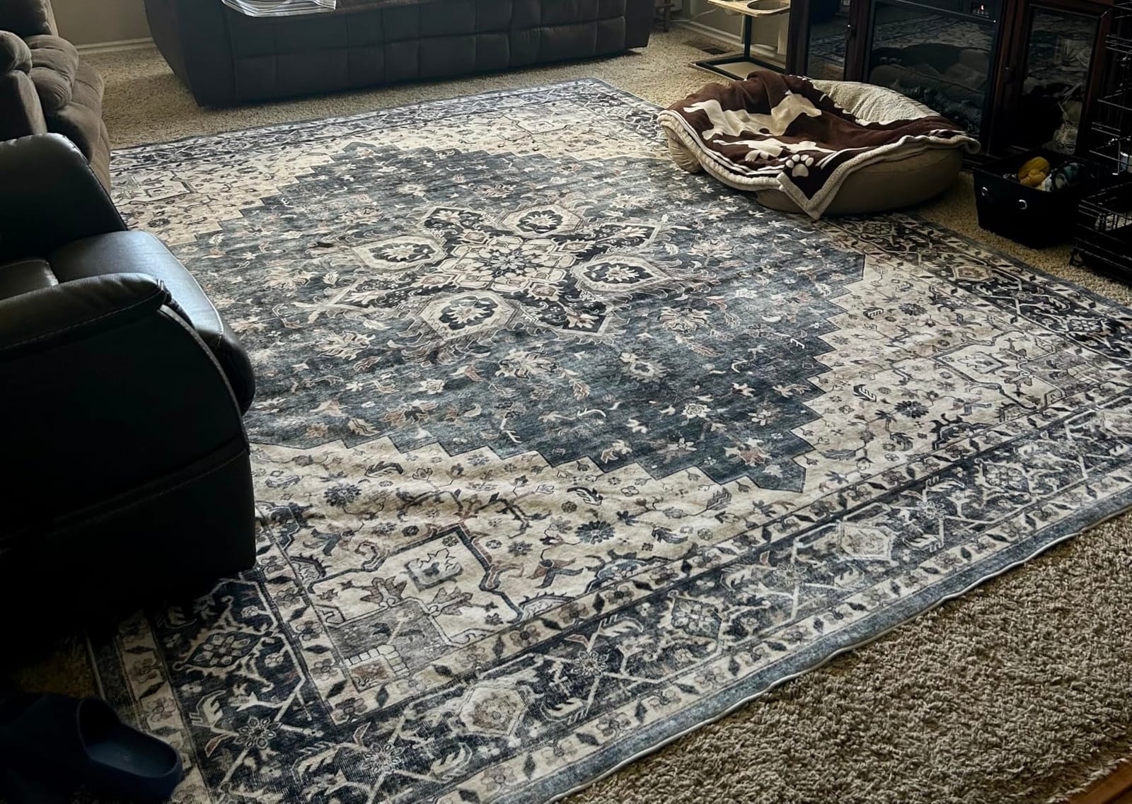 AMADA HOMEFURNISHING 8x10 Washable Area Rug, Low-Profile with Non-Slip Backing & Durable Edge Binding, Vintage Large Rugs for Living Room, Bedroom, Dining Room, Blue customer photo 1