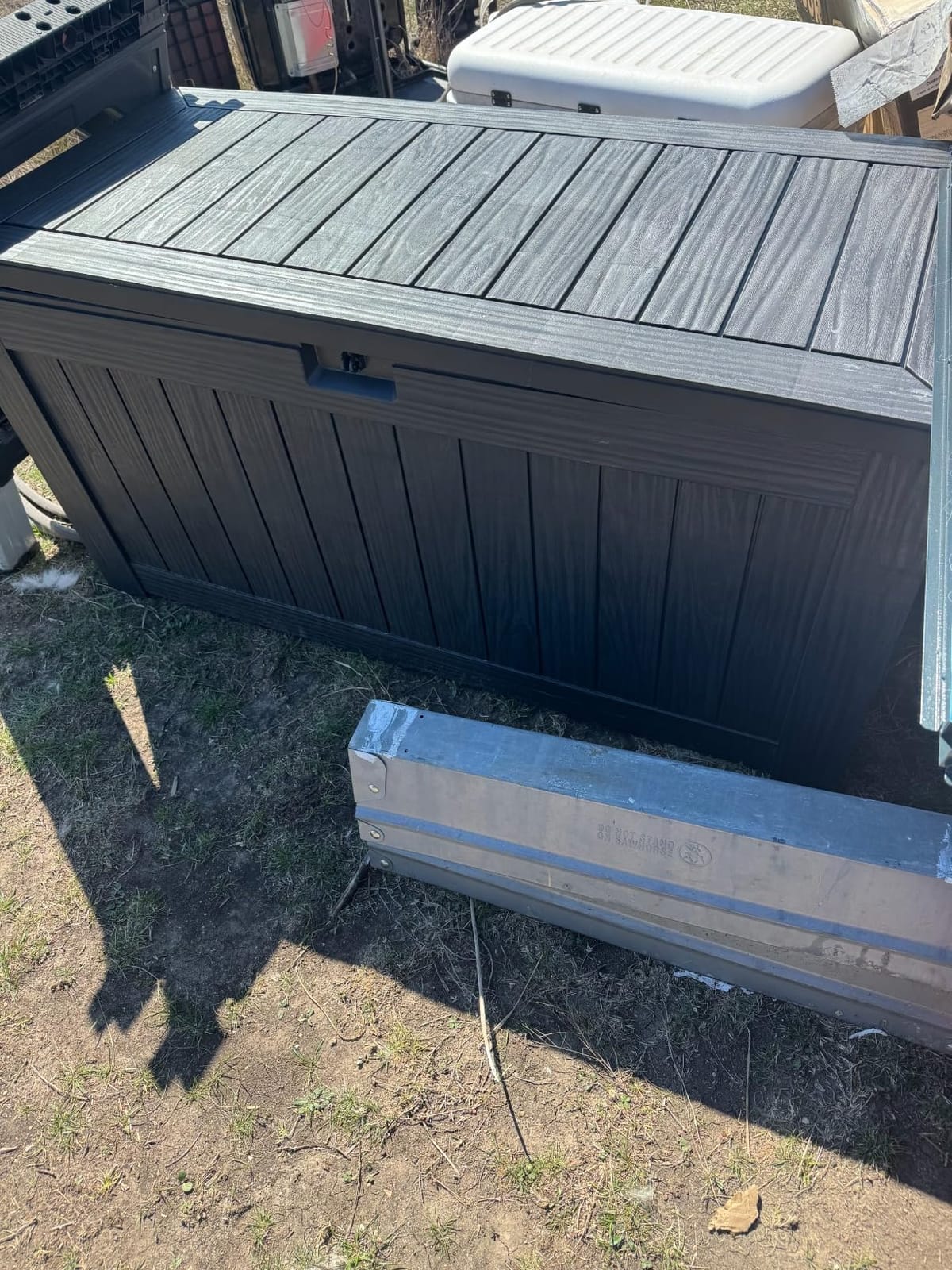 Devoko 120 Gallon Deck Box Resin Outdoor Storage Box Waterproof | Large Outdoor Storage Bench Lockable for Outside Patio customer photo 1