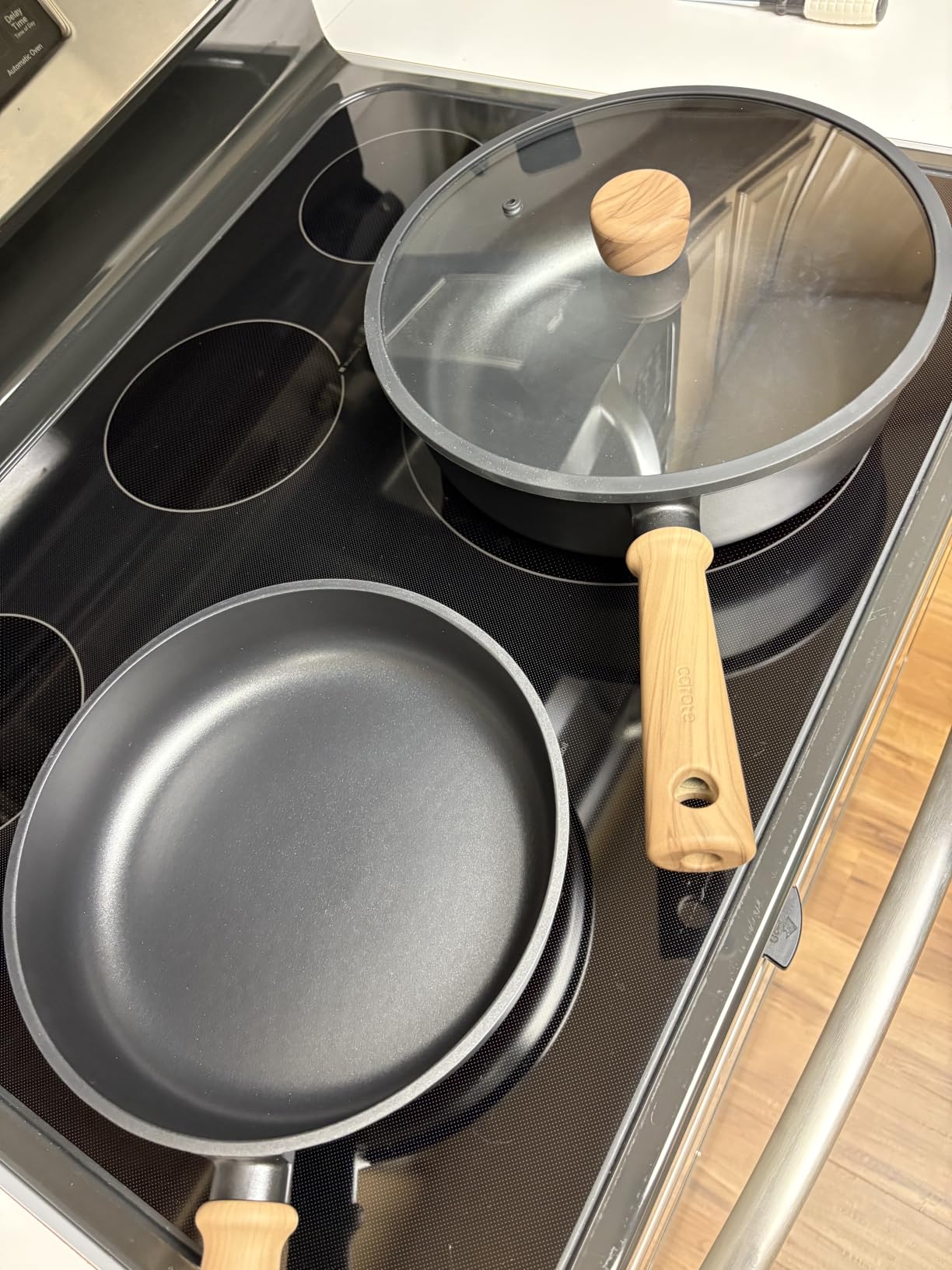 CAROTE 16pcs Pots and Pans Set, Nonstick Titanium Reinforced Coating, Induction Compatible customer photo 1