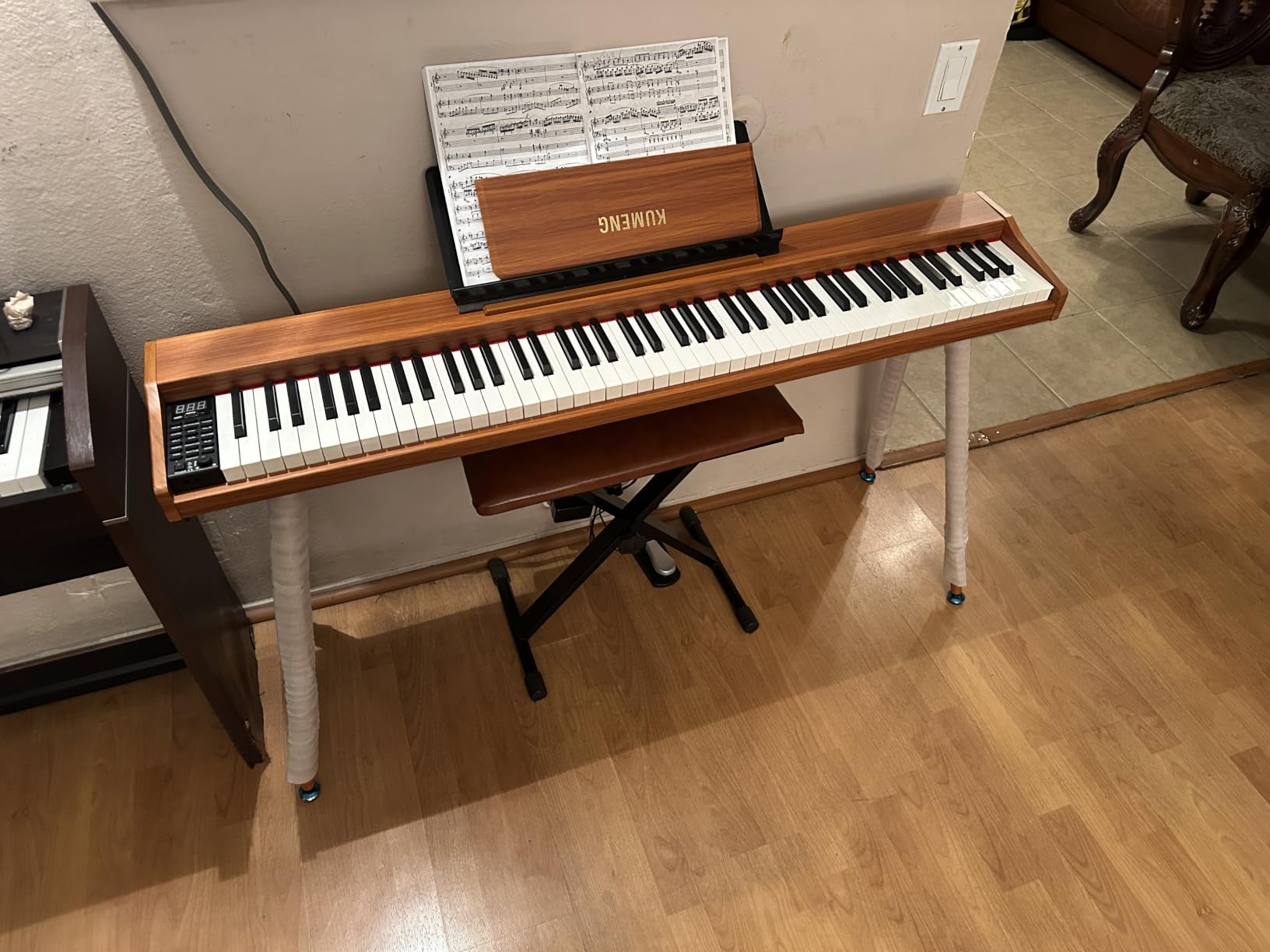 digital Piano 88 Key Semi Weighted Keyboard, Full-size Electric Piano for Beginners, with Sheet Music Stand, Pedal, Power Adapter, Headphone Mode, USB-MIDI (KU-3506 Digital Piano with Stand) customer photo 2