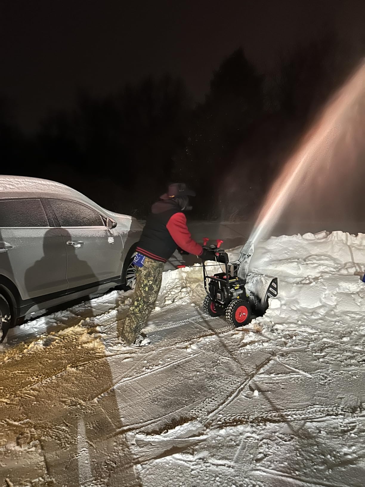 AMERISUN 24-Inch Gas Snow Blower with 212cc 4-Cycle OHV Engine, Recoil Start, 40Ft Snow Throwing for Decks, Driveways, and Sidewalks customer photo 2