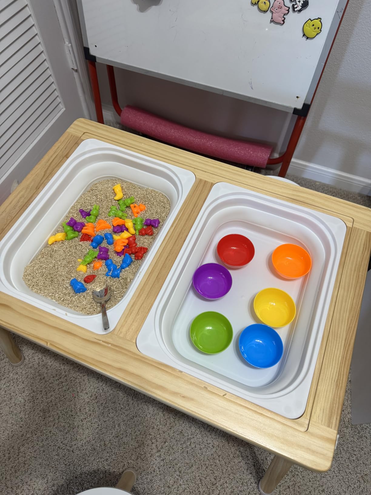 VEVOR Sensory Table and Chairs Set, Toddlers Activity Table with 2 Stools, 2 Storage Bins & Paper Roll Holder, Indoor/Outdoor Play Sand and Water Table, Wooden Kids Sensory Table - Gift for Boys Girls customer photo 2