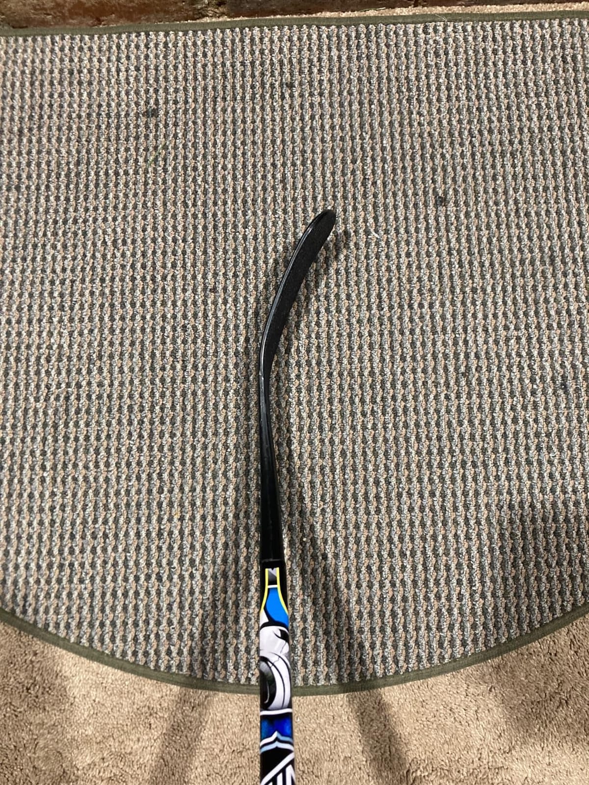 Franklin Sports NHL Kids Street Hockey Sticks - Youth, Junior + Senior Sticks - Right + Left Handed - 40