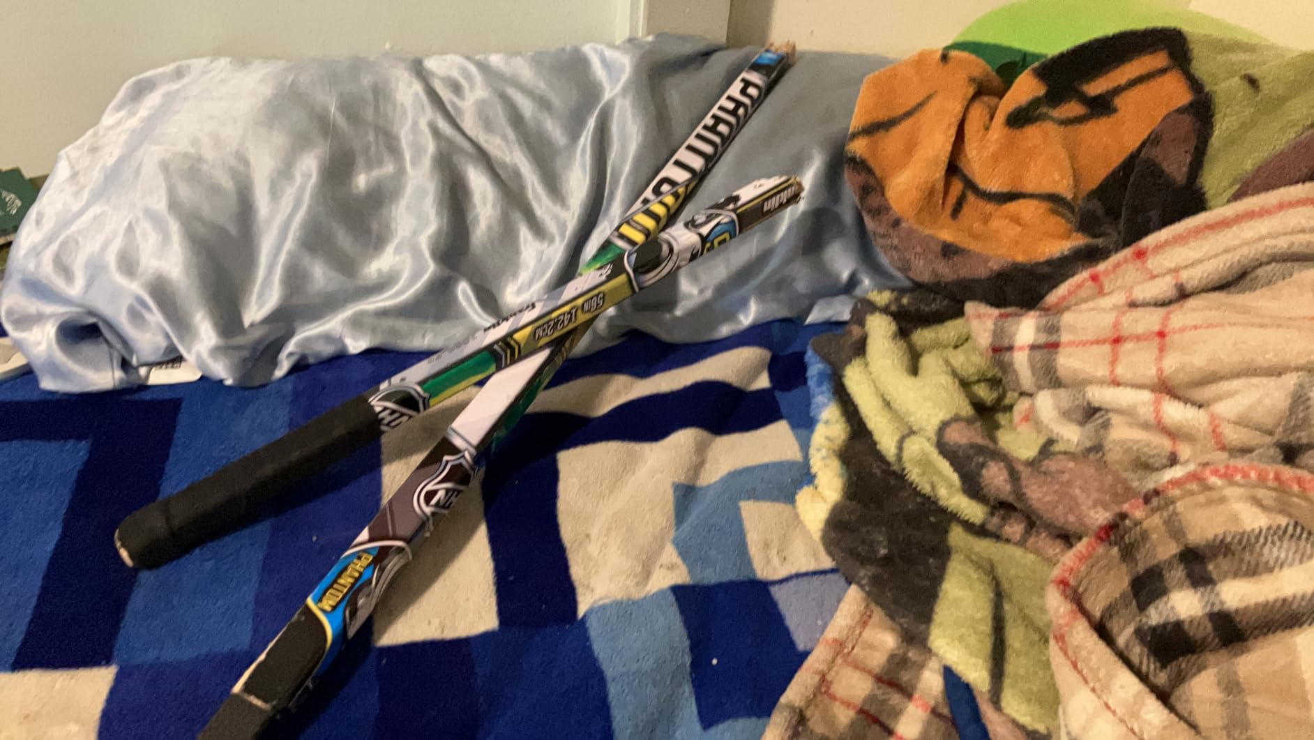 Franklin Sports NHL Kids Street Hockey Sticks - Youth, Junior + Senior Sticks - Right + Left Handed - 40