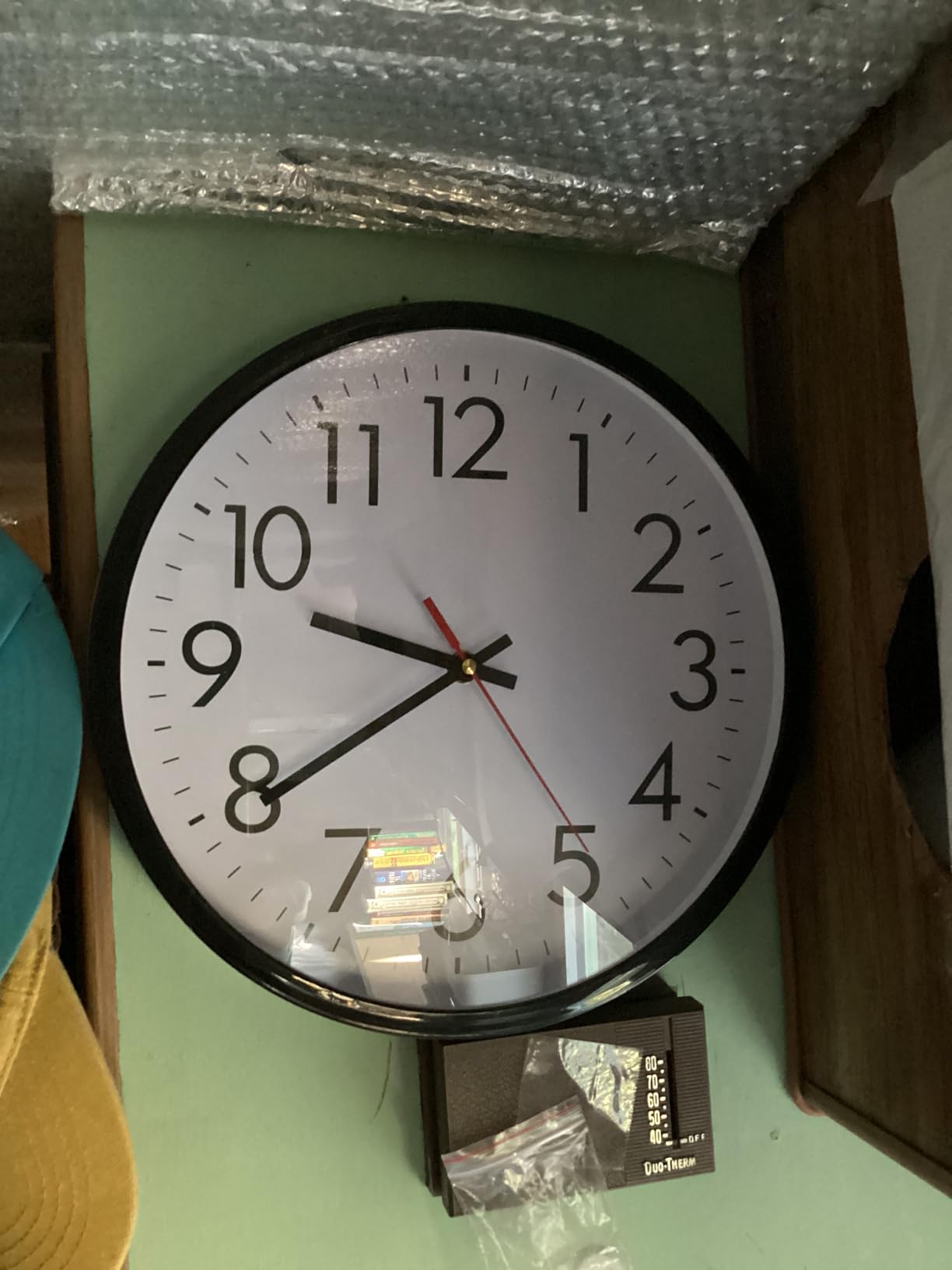 Lumuasky 4-Pack Silent Wall Clocks Time Zones with 4 Pcs Chalkboard and White Marker Pen - Battery Operated Clocks with Time Zones Multi Time Zone Clocks Perfect for Home, Office & Classroom customer photo 2