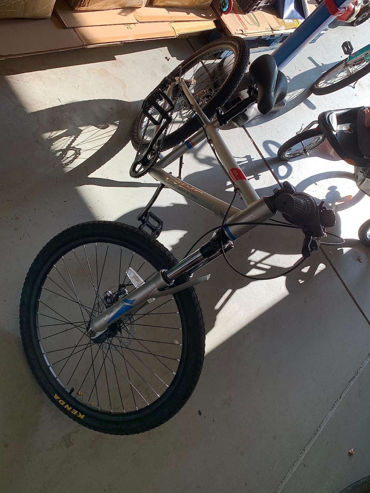 CYBIC 26 Inch Mountain Bike for Adults Men & Women, 21 Speed Hardtail Steel Frame MTB with Disc Brakes - Ideal for Trail, Commuting & Off-Road Riding customer photo 2