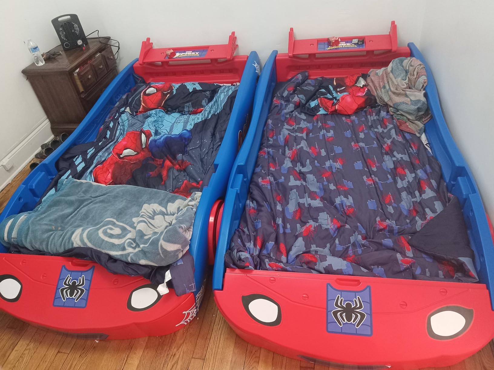 Delta Children - Spidey and His Amazing Friends Web Crawler Race Car Twin Bed, Blue/Red customer photo 1