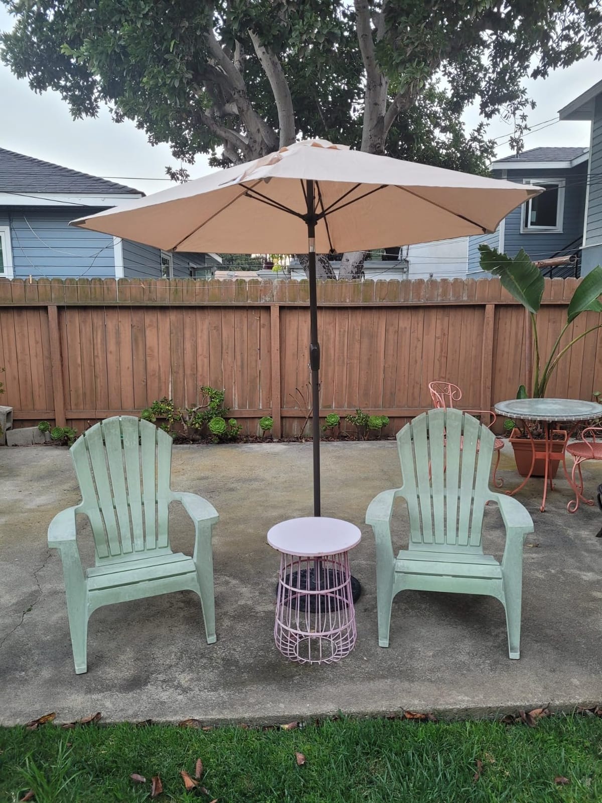 Ayge 7.5FT Large Outdoor Patio Umbrella Market Table Umbrella-UV Resistant, Easy Push Button Tilt and Crank, 6 Sturdy Fiberglass Ribs Heavy-Duty Pool Umbrella for Deck, Backyard, Garden, Yard, Red customer photo 2