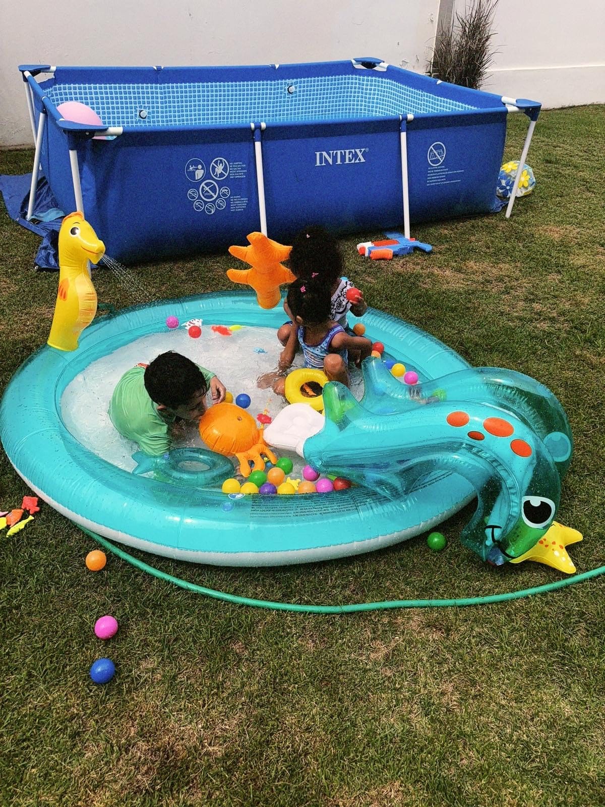 Sea Animal Inflatable Kids Pool with Slide and Sprinkler, Inflatable Play Center with Rings & Animal Figures, 78