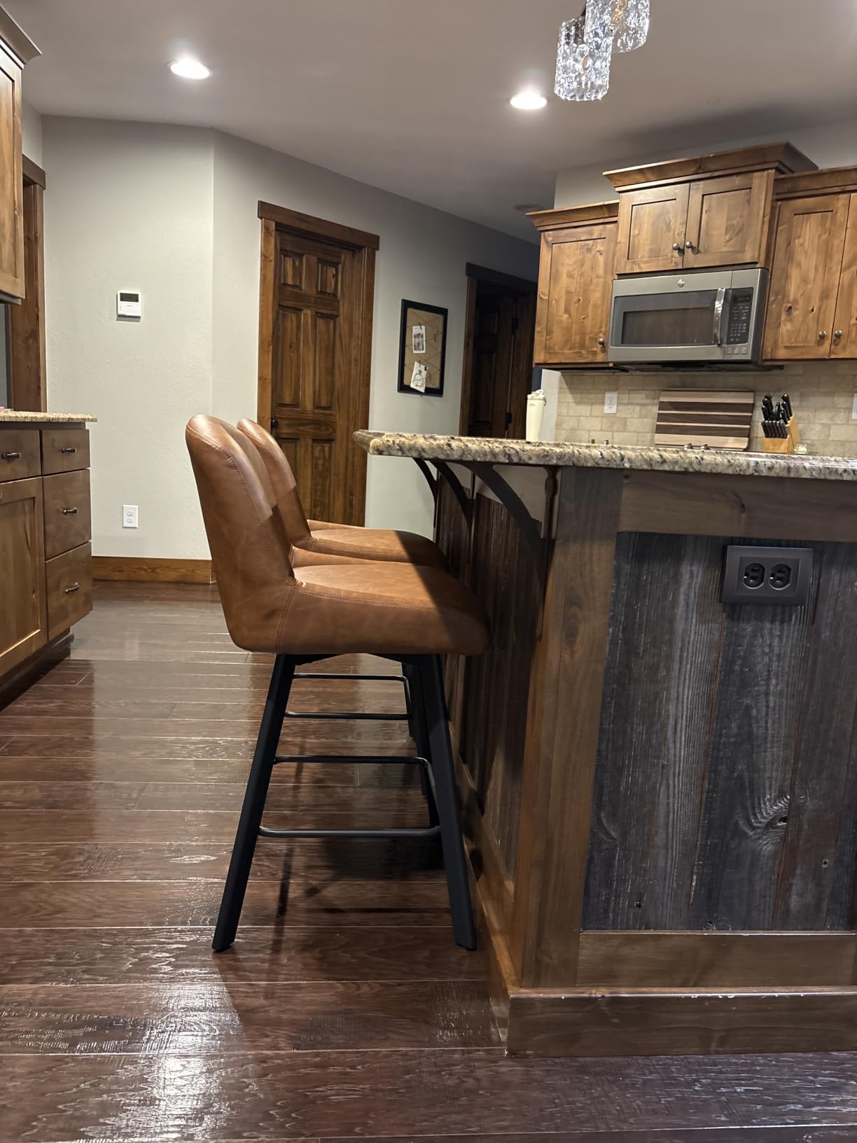 SAECKBERG Swivel Bar Stools Set of 3, 26''H Upholstered Barstools with Backs, Modern Counter Height Bar Stool Chairs for Kitchen Island, Metal Legs, Faux Leather, Brown Counter Stools customer photo 2