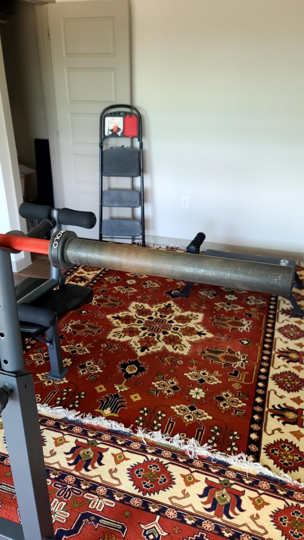 Mikolo 7ft Olympic Barbell, Barbell for Weightlifting and Powerlifting 45lb, 1500lbs Capacity customer photo 2