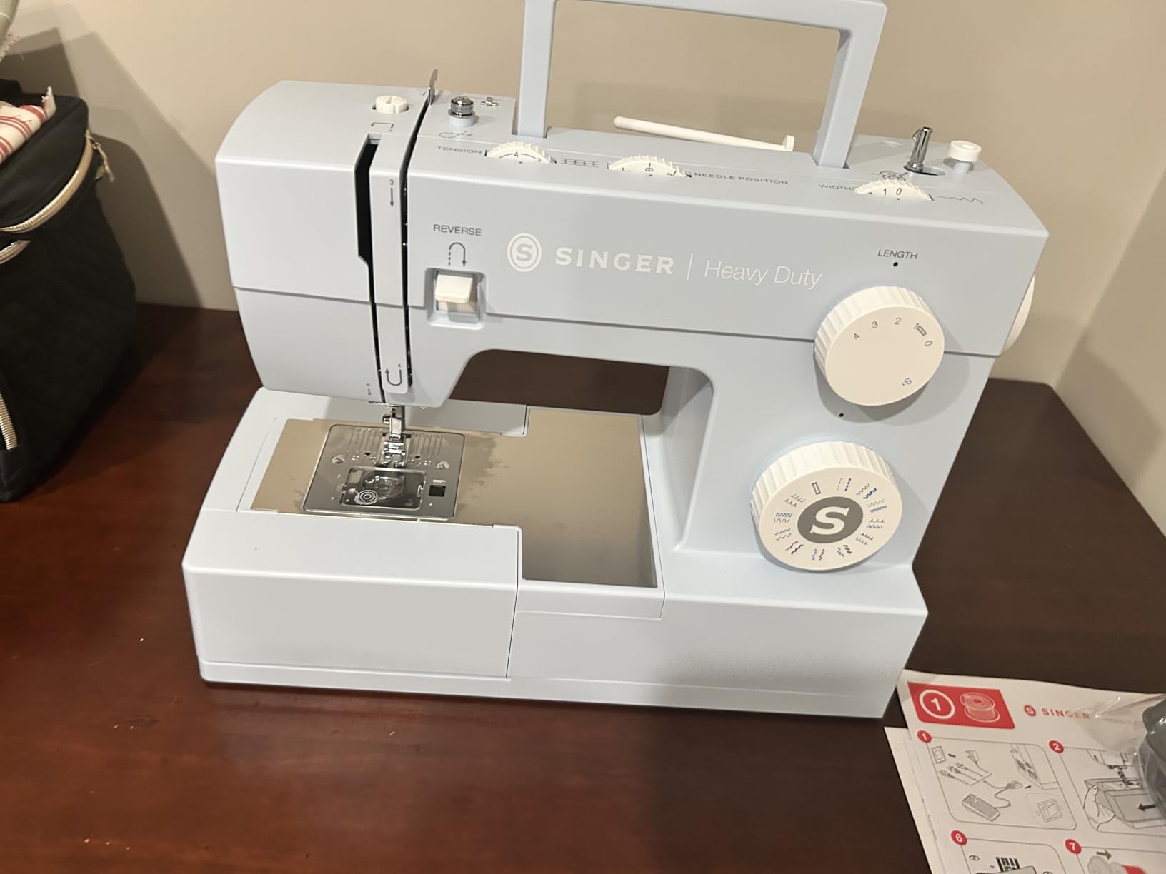 SINGER 4423 Heavy Duty Sewing Machine with 23 Built-in Stitches, Metal Frame, 1,100 Stitches/Min, 1-Step Buttonhole customer photo 1