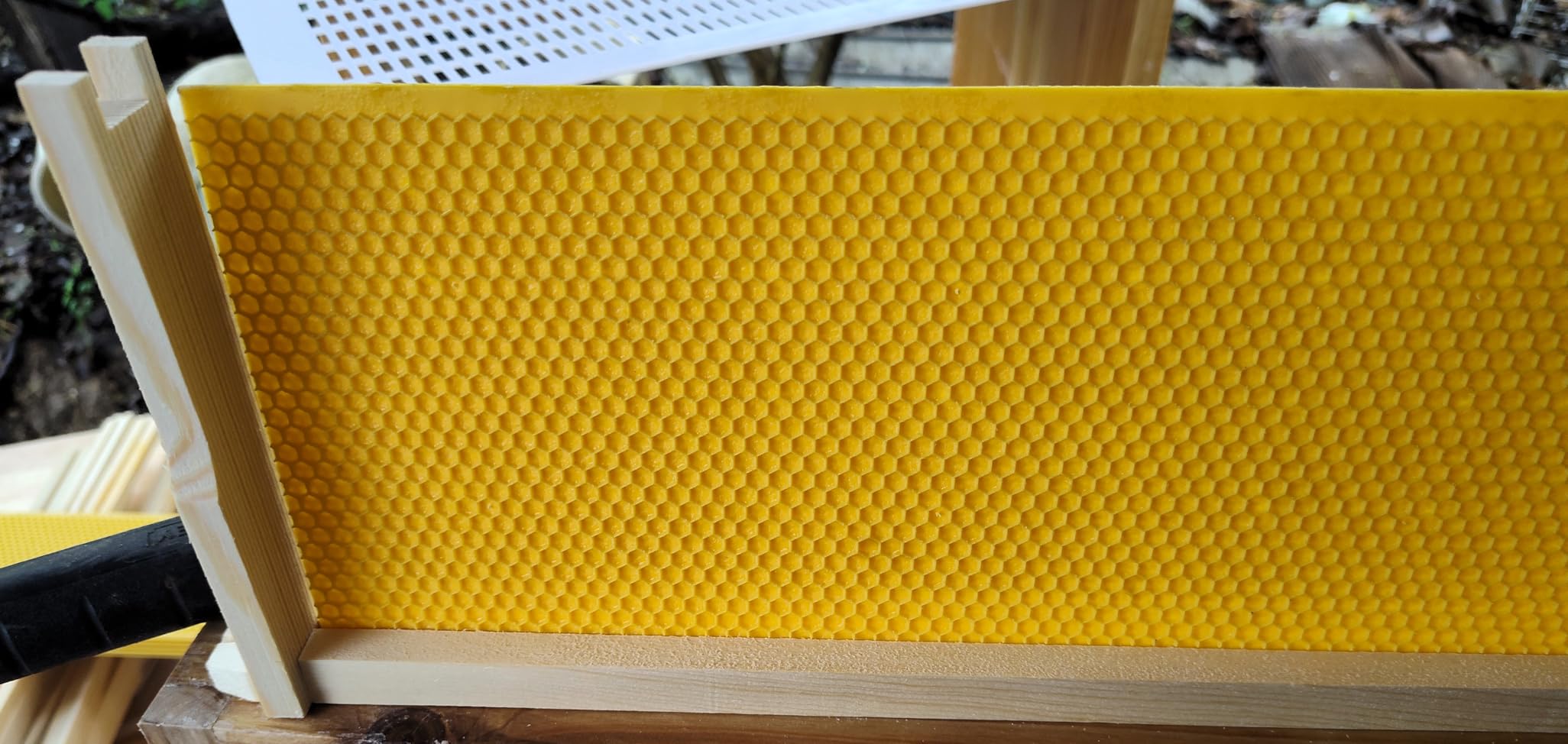 10 Frame Langstroth Bee Hive Beeswax Coated Includes Beehive Frames and Foundations (2 Deep Boxes & 2 Medium Boxes) customer photo 1