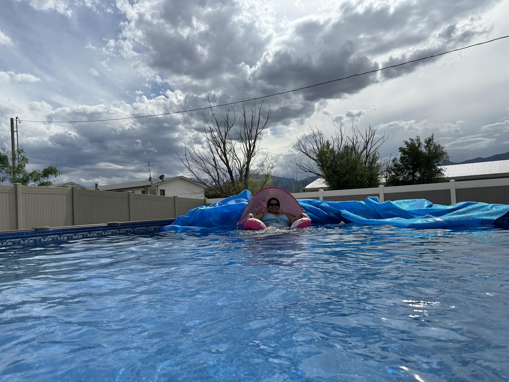 OKSUWATER 5 Pack 4-in-1 Inflatable Pool Floats for Adults, Multicolor, Thickened PVC, Headrest, Footrest, Net Fabric, Cooling Mesh, Water Hammock, Pool Floaties for Pool Party, Beach, Lake customer photo 2