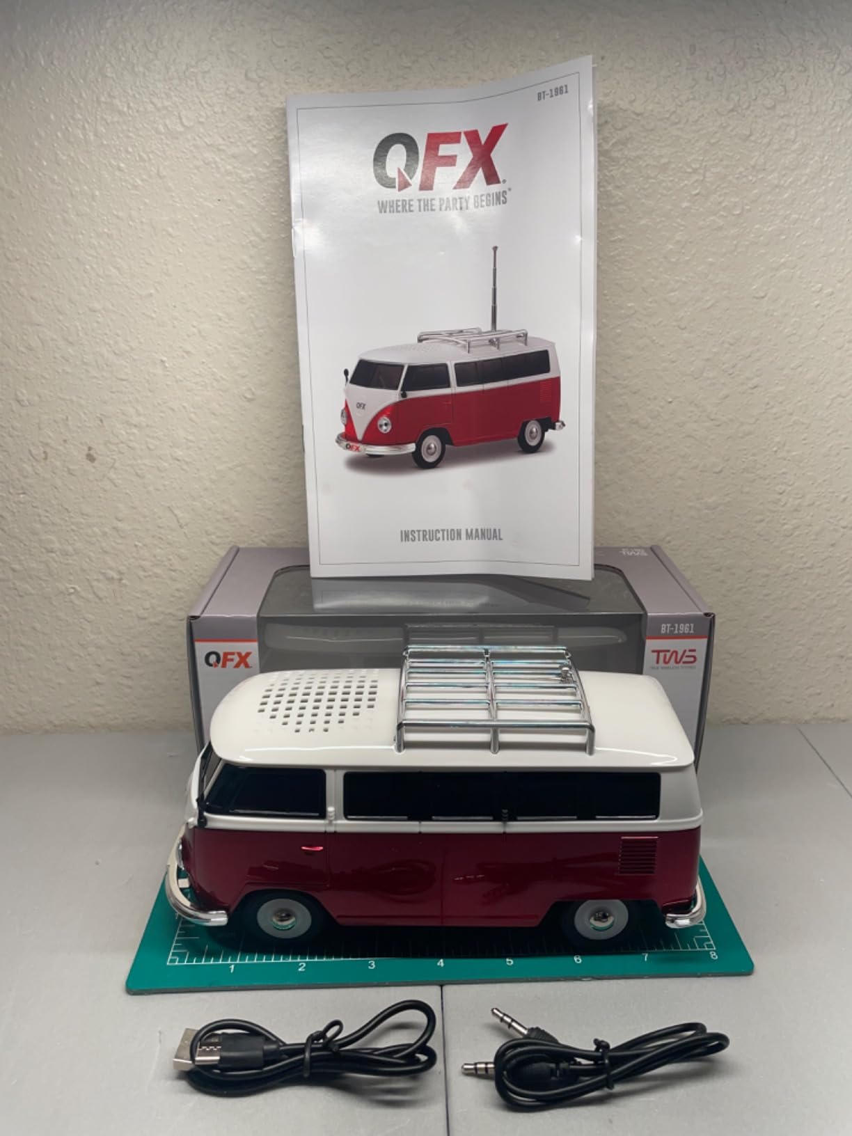 QFX Bluetooth 1961 Retro Mini Bus Speaker, 2-Inch Speaker, Hands-Free Link, Built-in Microphone, FM Radio, and LED Party Lights, Blue - BT-1961-BLK customer photo 1